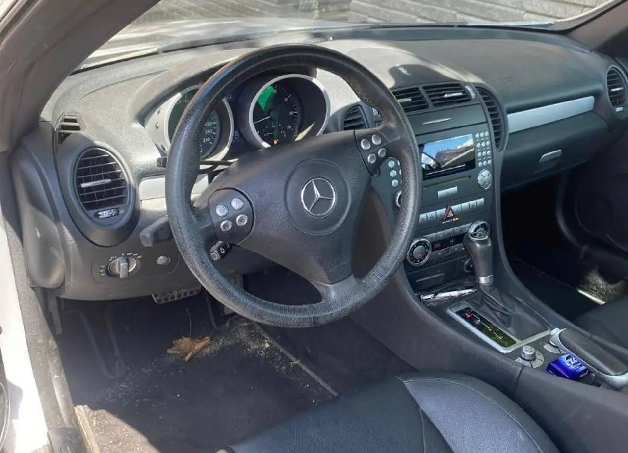 Mercedes-Benz SLK снимка Mercedes-Benz SLK