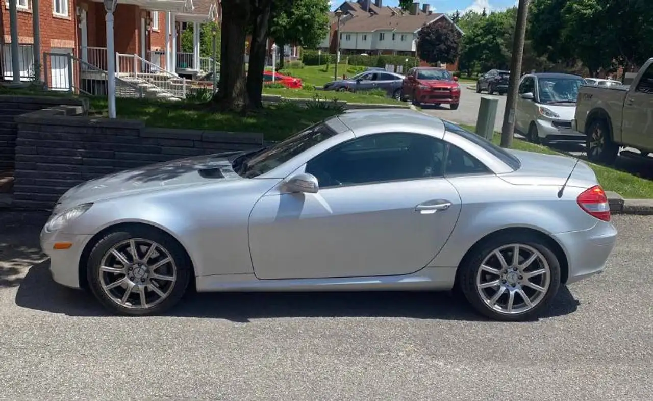Mercedes-Benz SLK снимка Mercedes-Benz SLK