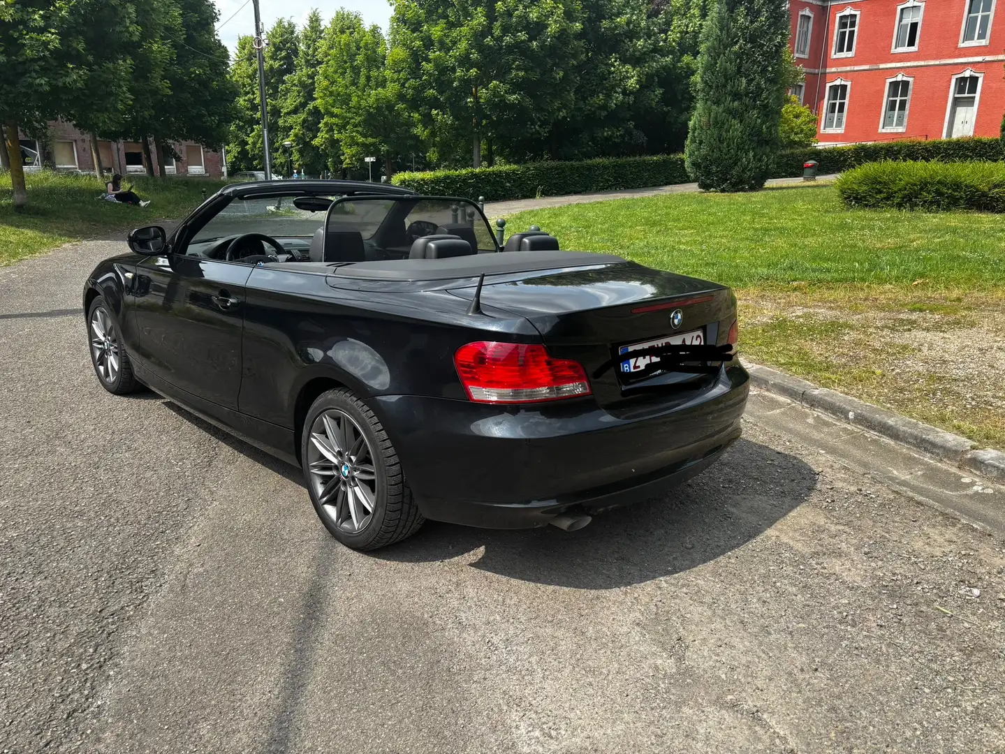 BMW 118 diesel cabriolet euro 5 Zwart - 2