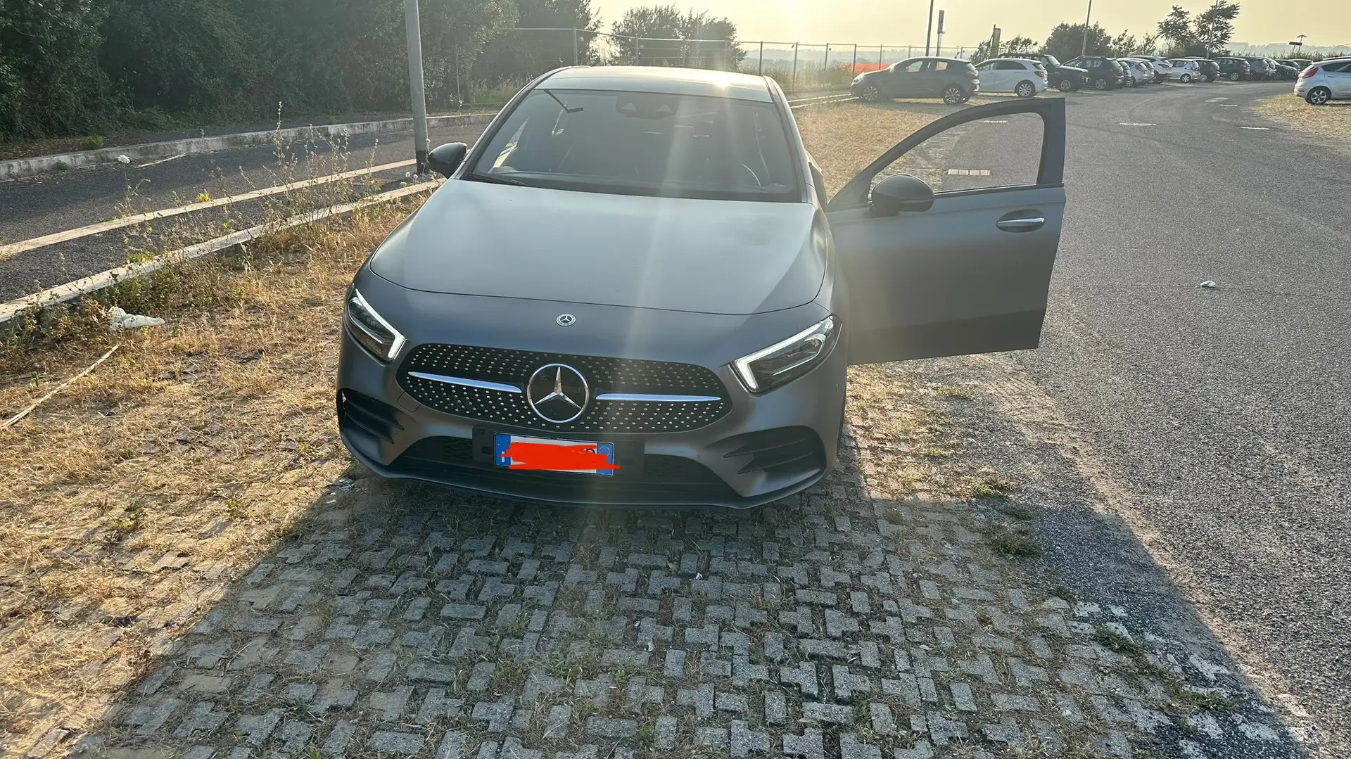 Mercedes-Benz A 220 D premium 4matic AMG line Gris - 1