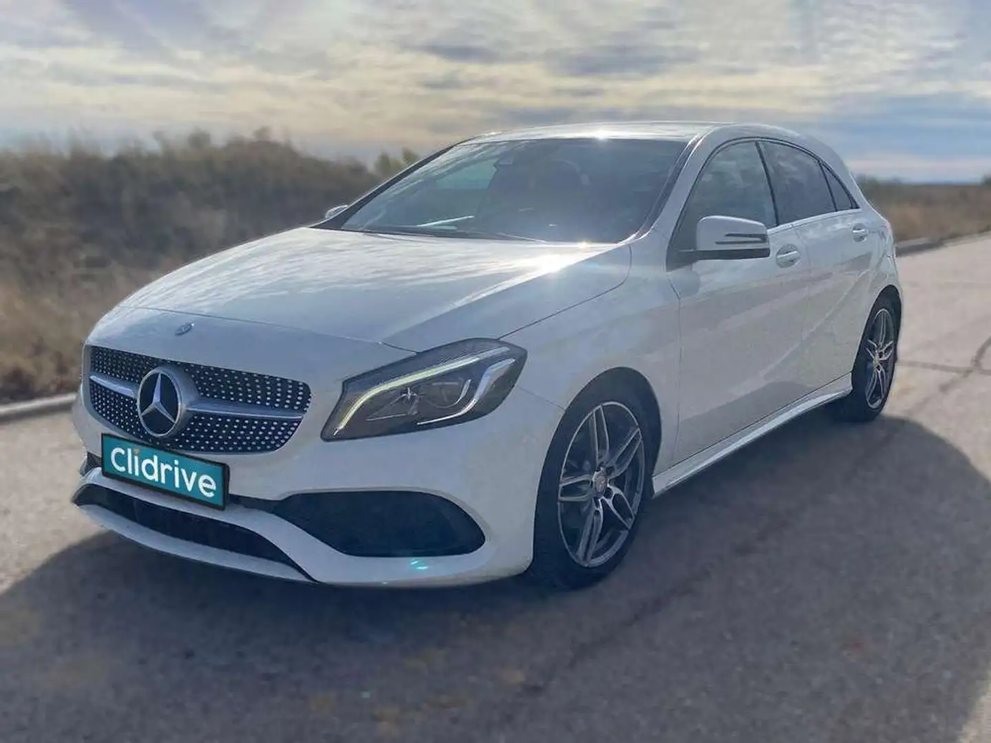 Mercedes-Benz CLA 200 200d Blanco - 2