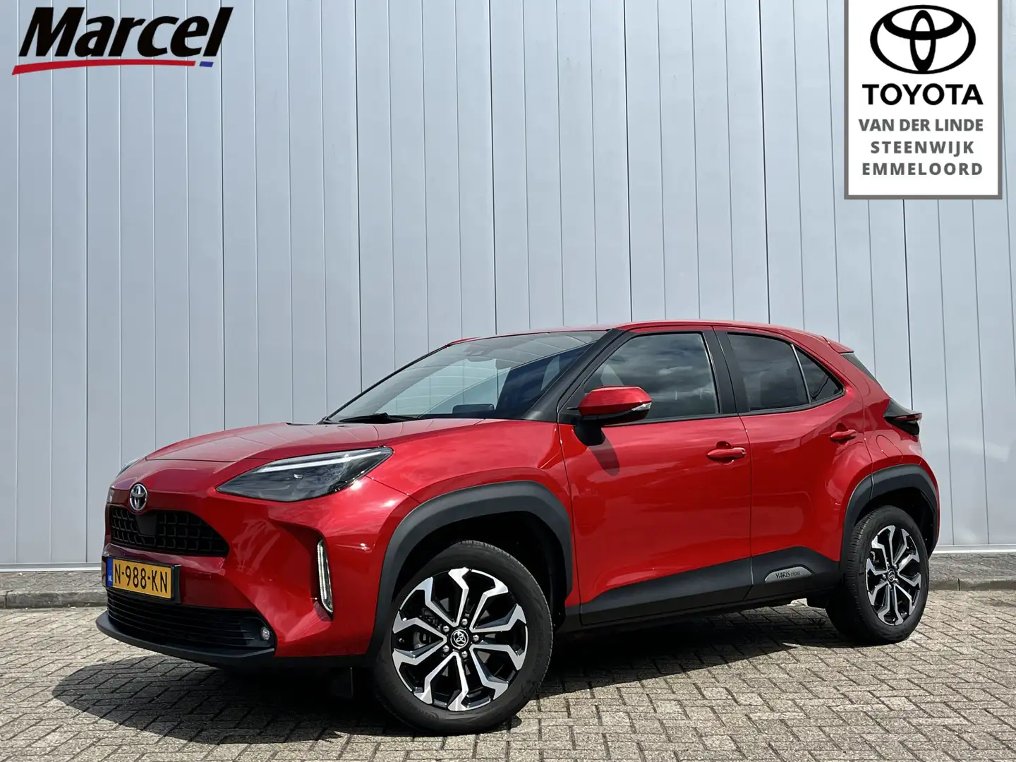 Toyota Yaris Cross 1.5 Hybrid First Edition NL auto Trekhaak Dealer o Rood - 1