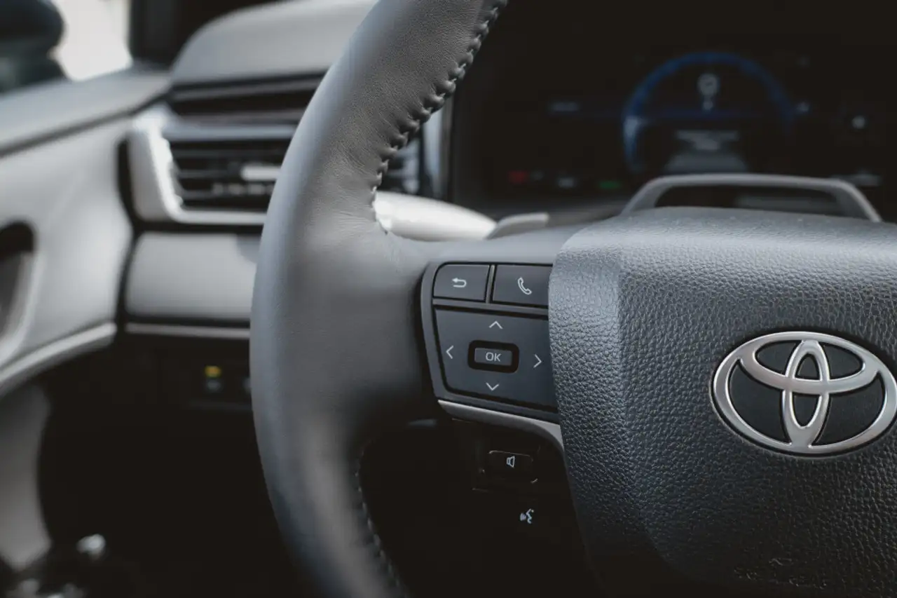 Toyota Camry снимка Toyota Camry
