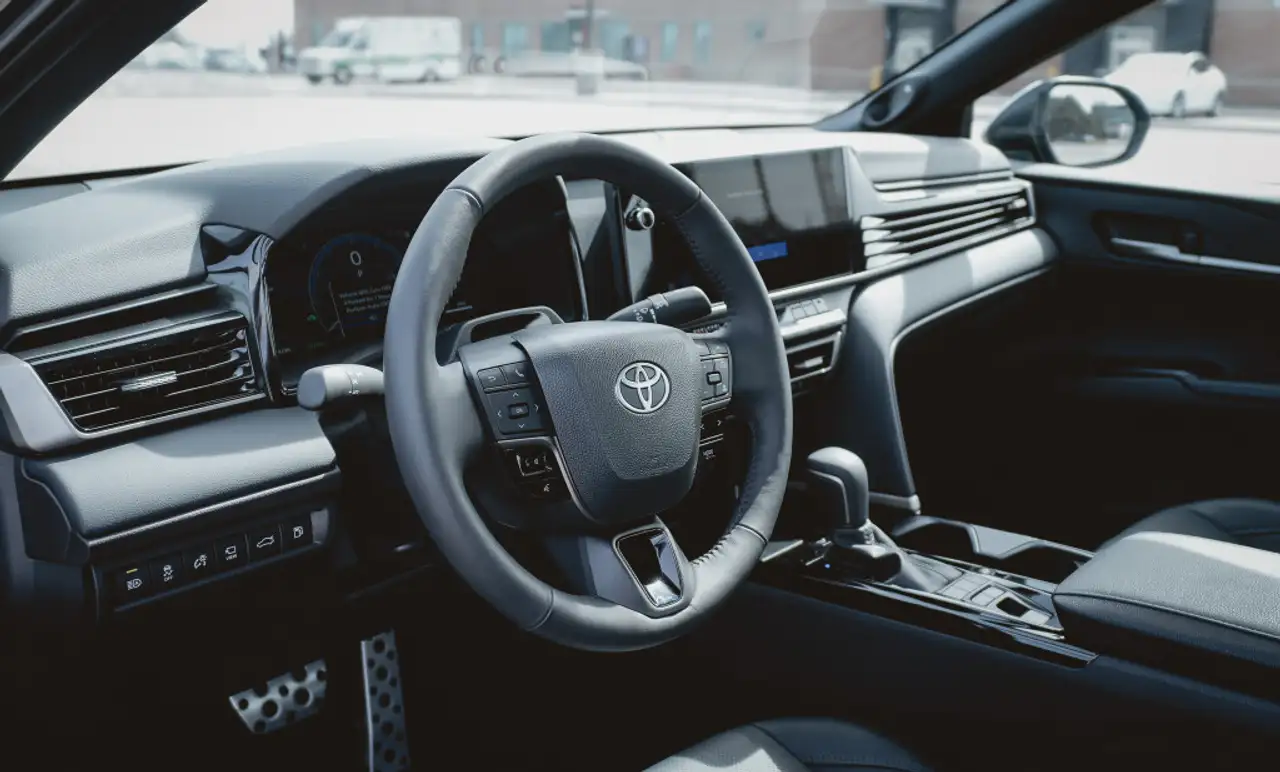 Toyota Camry снимка Toyota Camry
