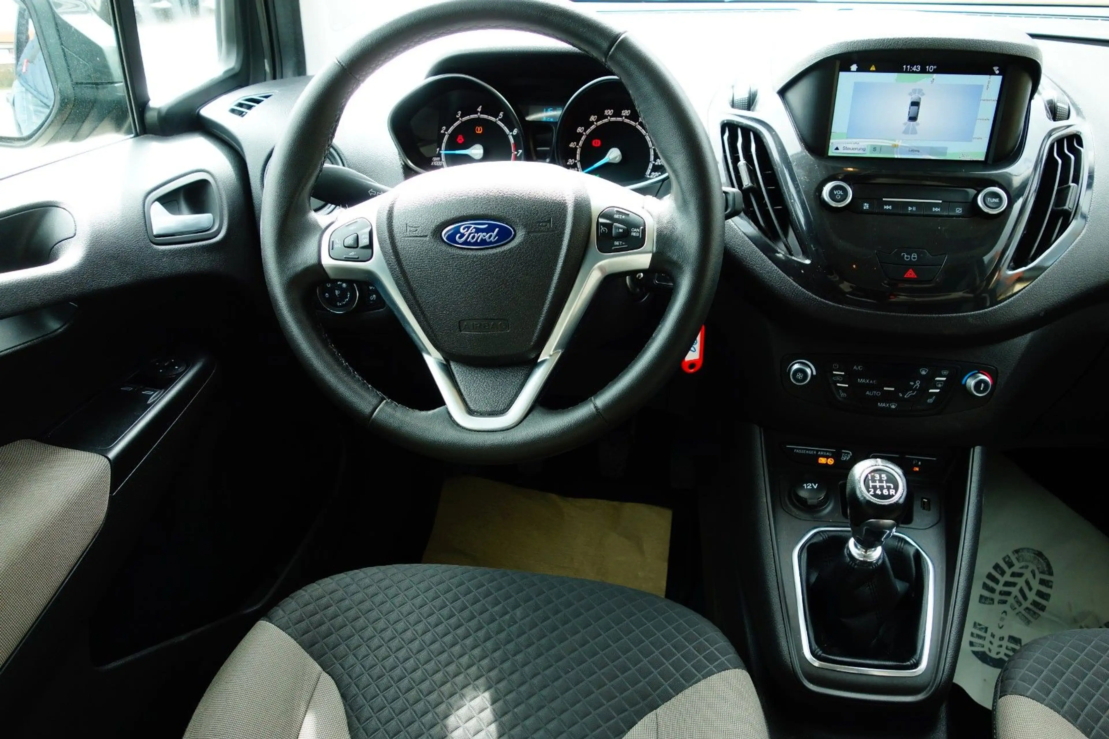 Ford Tourneo Courier Titanium,Navi,Camera,PDC,Apple — photo 4