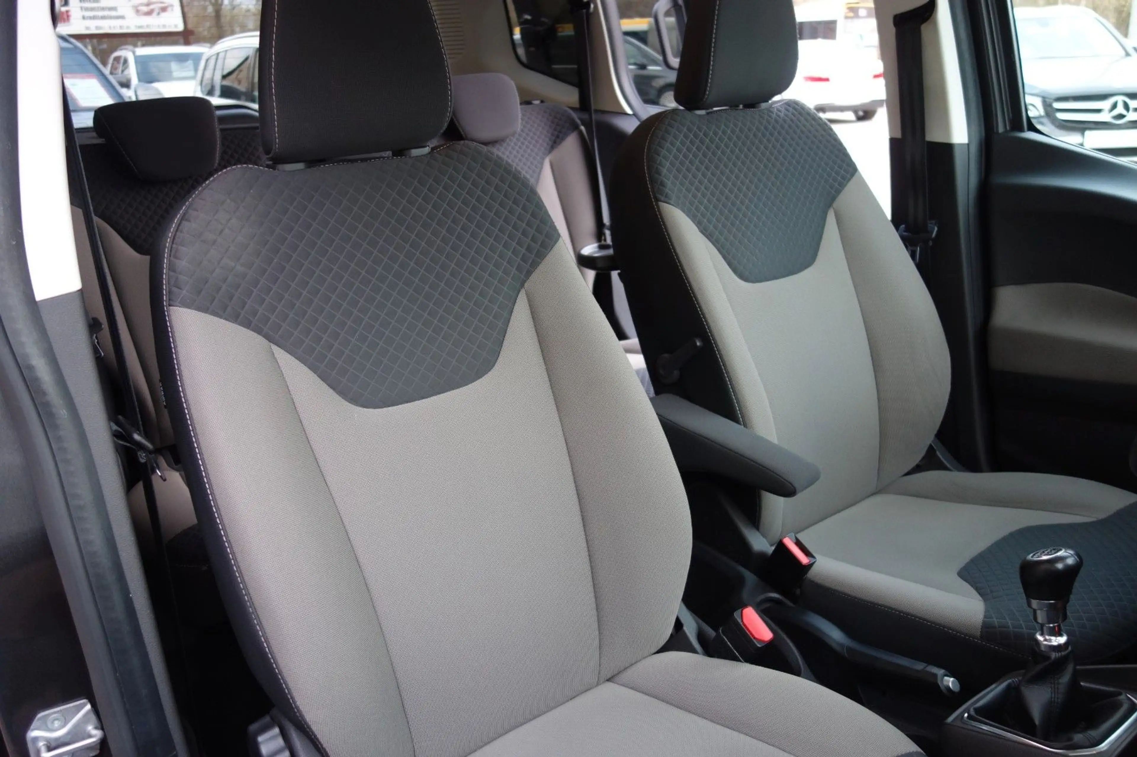 Ford Tourneo Courier Titanium,Navi,Camera,PDC,Apple — photo 8