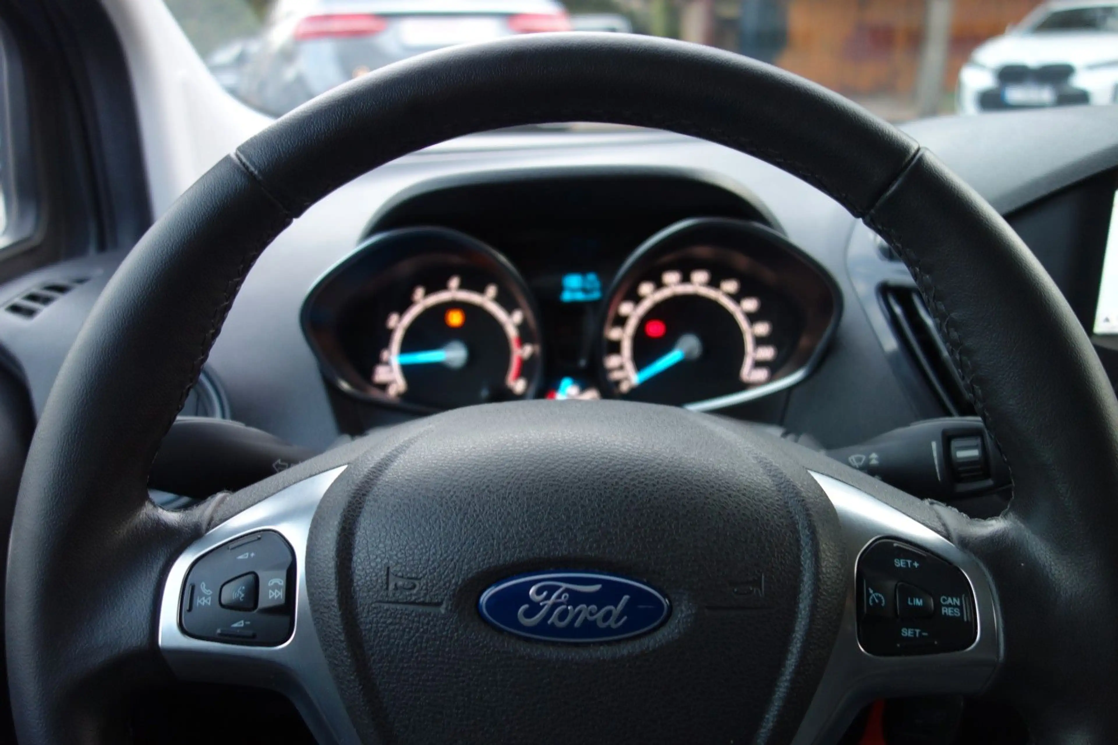 Ford Tourneo Courier Titanium,Navi,Camera,PDC,Apple — photo 6