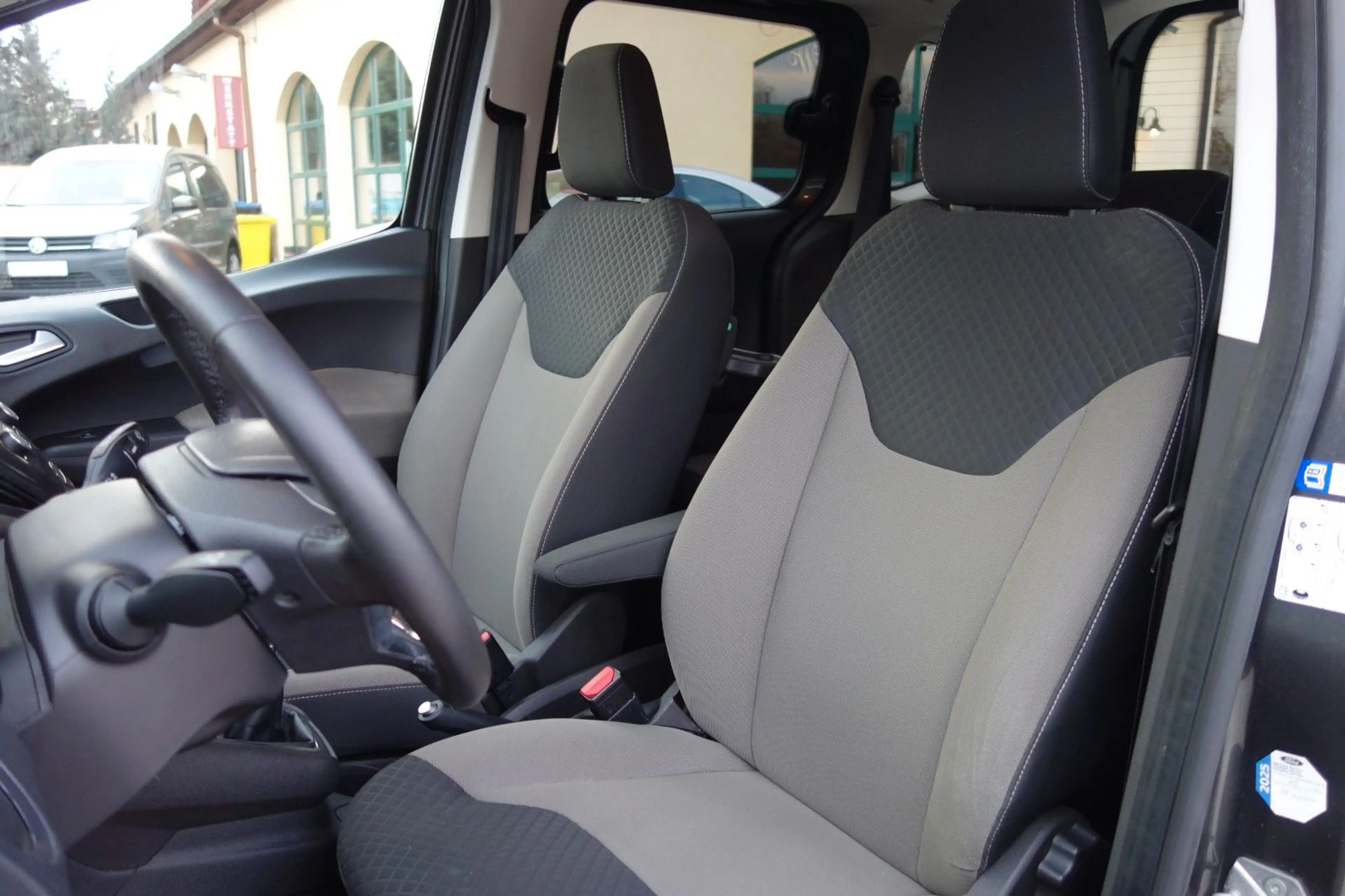 Ford Tourneo Courier Titanium,Navi,Camera,PDC,Apple — photo 9