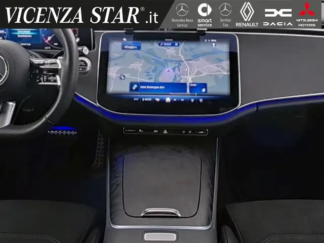 Mercedes-Benz E-Class view 5