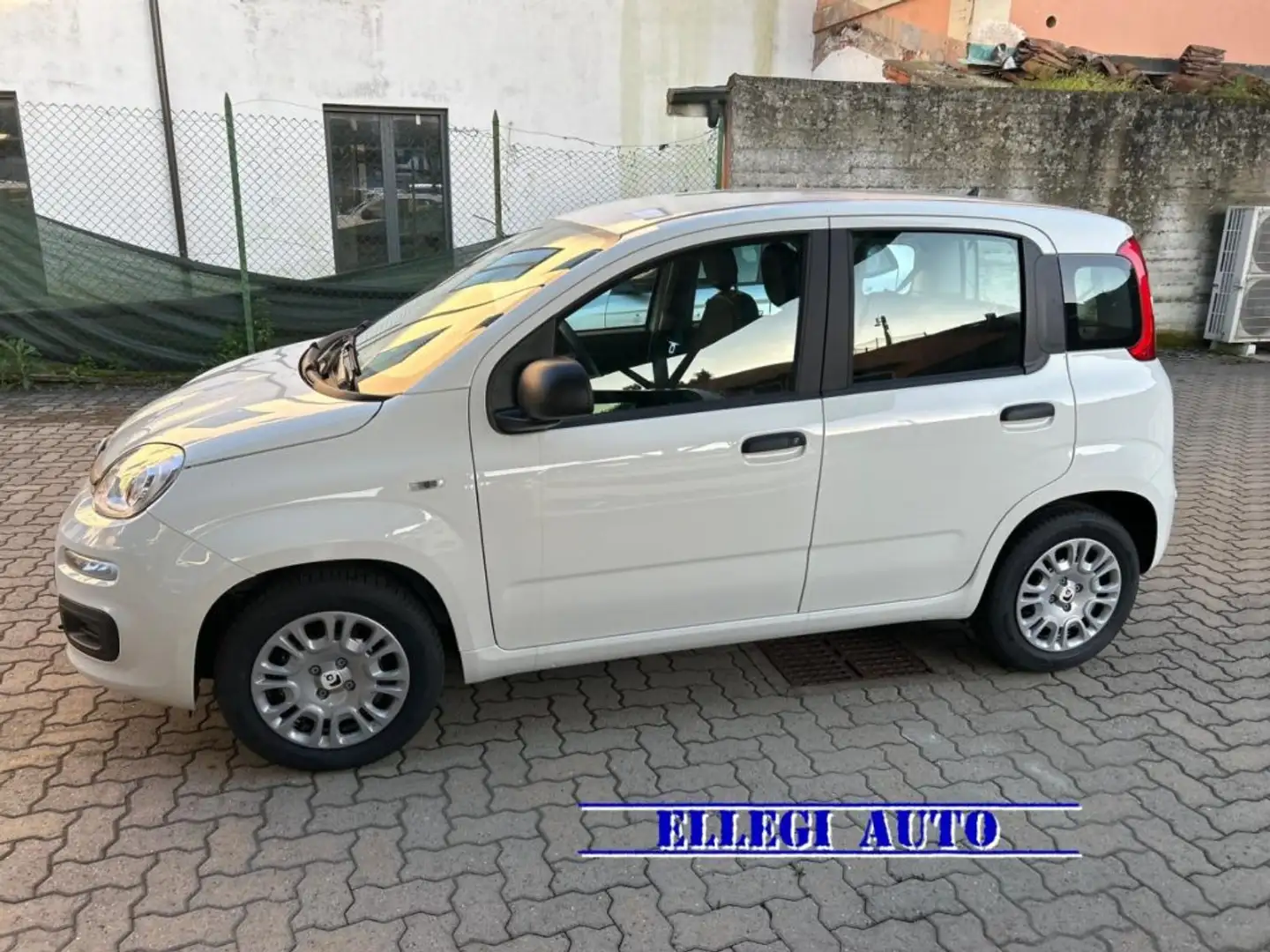 Fiat Panda PROMO FIN.1.0 HYBRID +PACK CITY KM 0 Weiß - 1