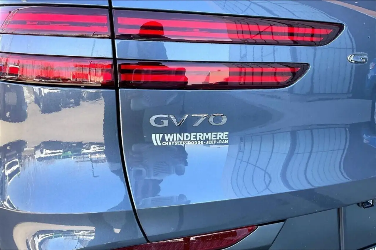 Genesis GV70 снимка Genesis GV70