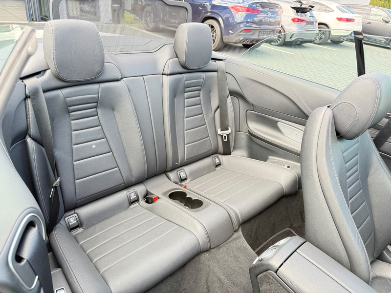 Mercedes-Benz E 450 E450*4Matic*Cabrio*AMG-PAKET*360°ACC*BURMESTER* — photo 11