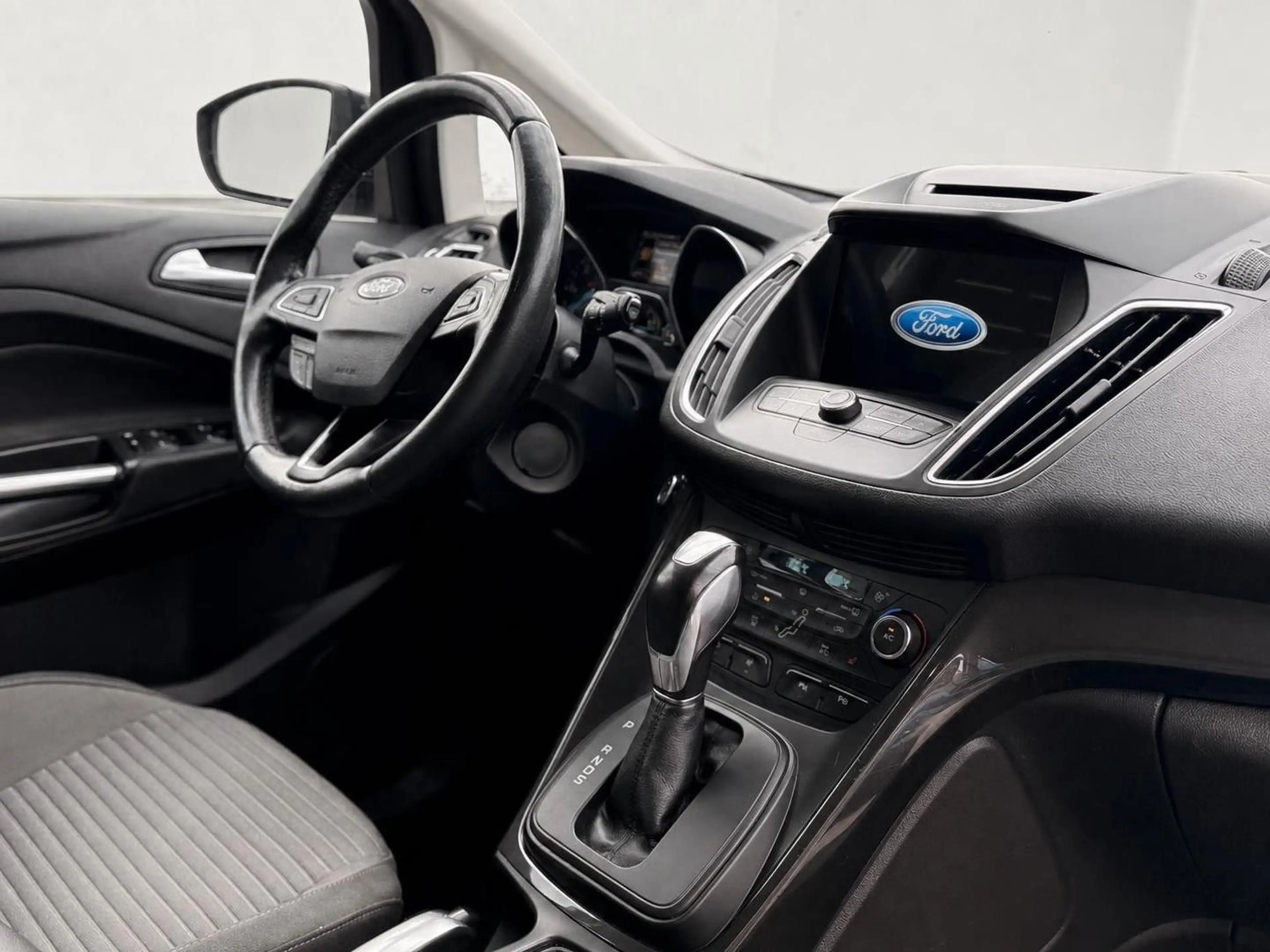 Ford C-Max 2.0 TDI Titanium — photo 8