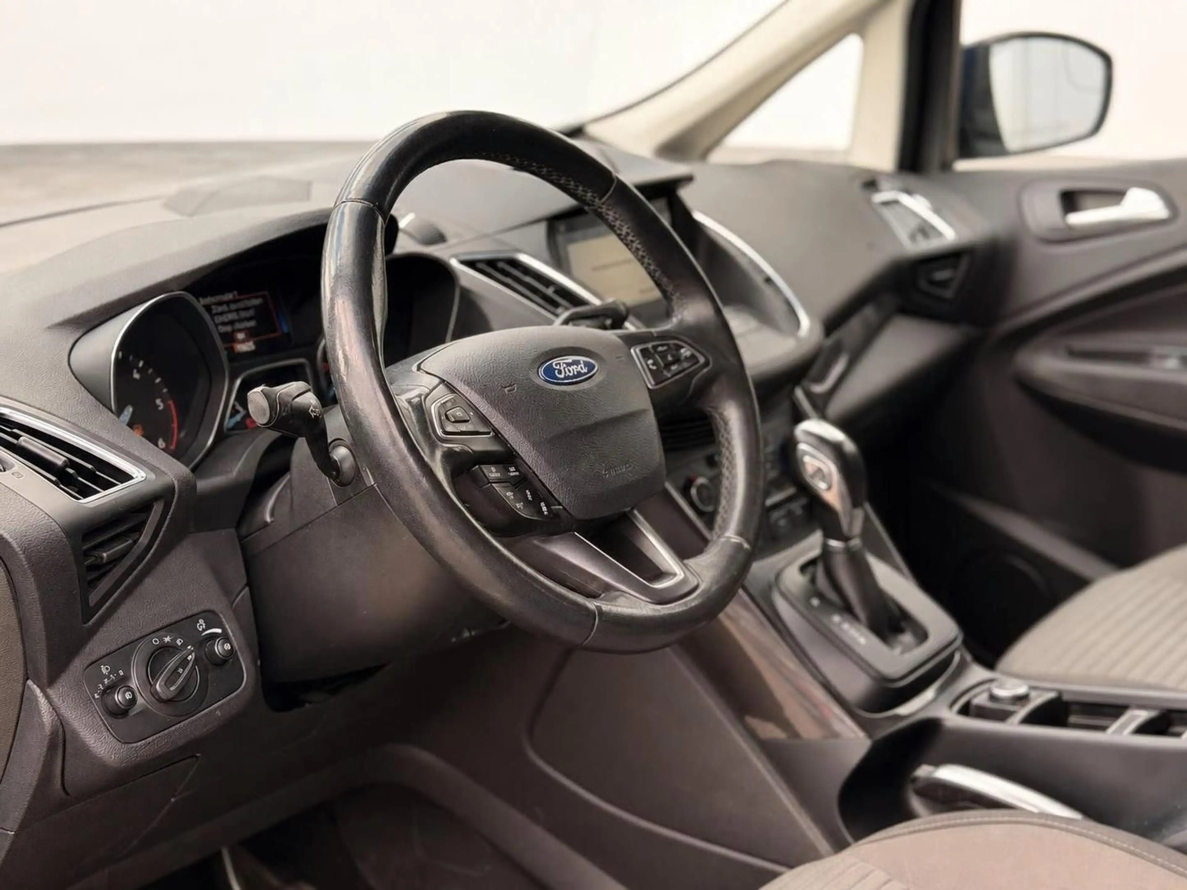 Ford C-Max 2.0 TDI Titanium — photo 9