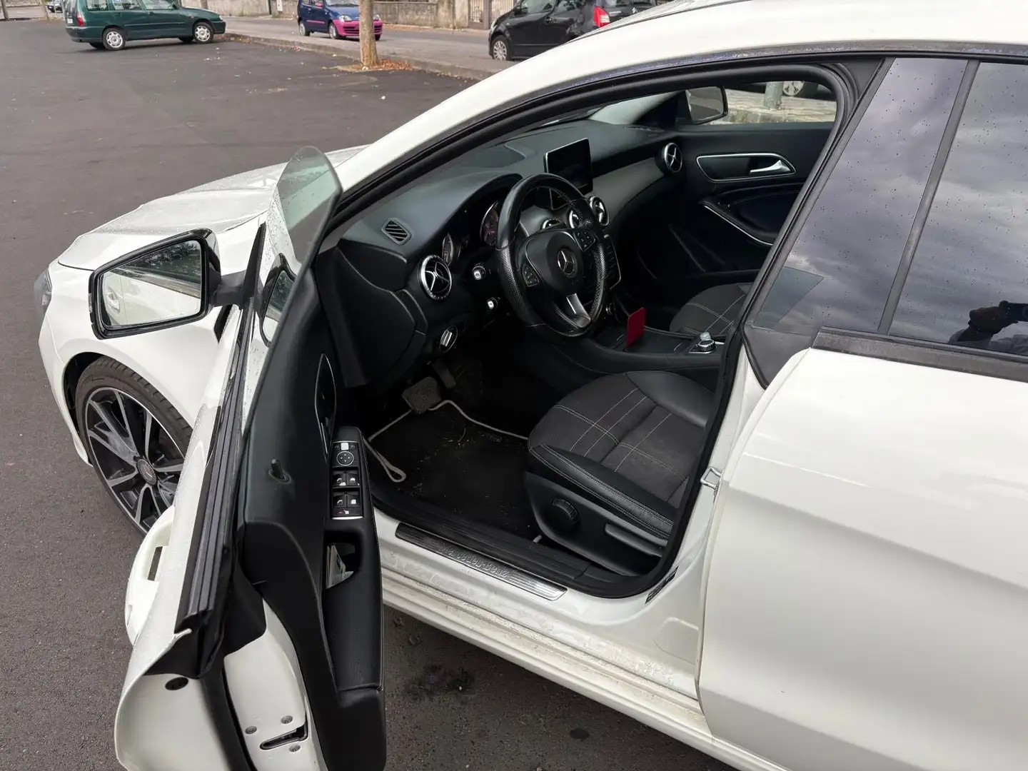 Mercedes-Benz CLA 180 cdi Sport auto Bianco - 1