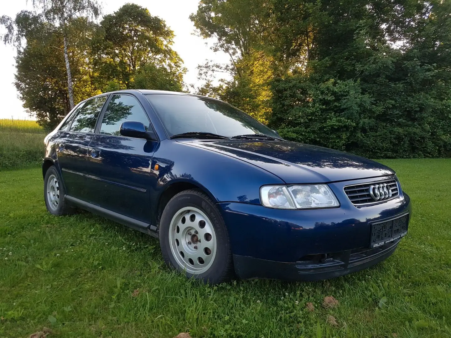 Audi A3 1.9TDI *4-TÜREN*KLIMAAUTOMATIK*AHK* Blau - 1