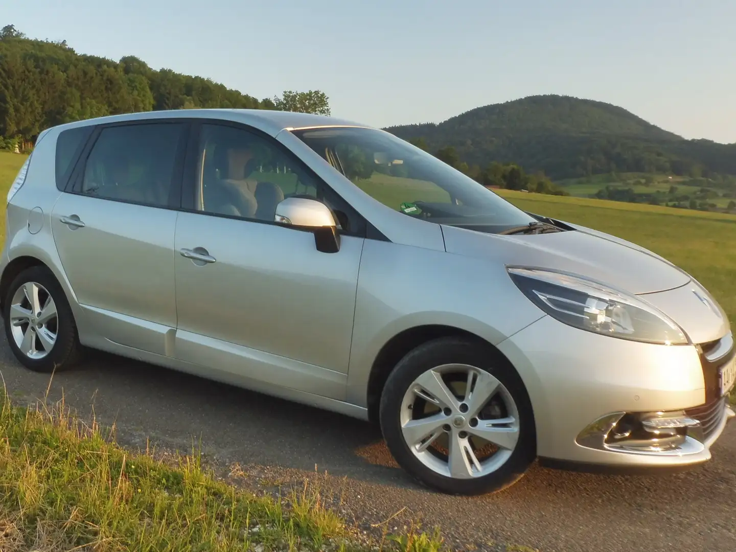 Renault Scenic Scenic 2.0 16V 140 CVT Dynamique Stříbrná - 1