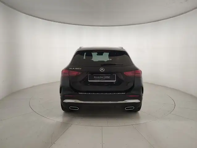 Mercedes-Benz Gla Class view 3