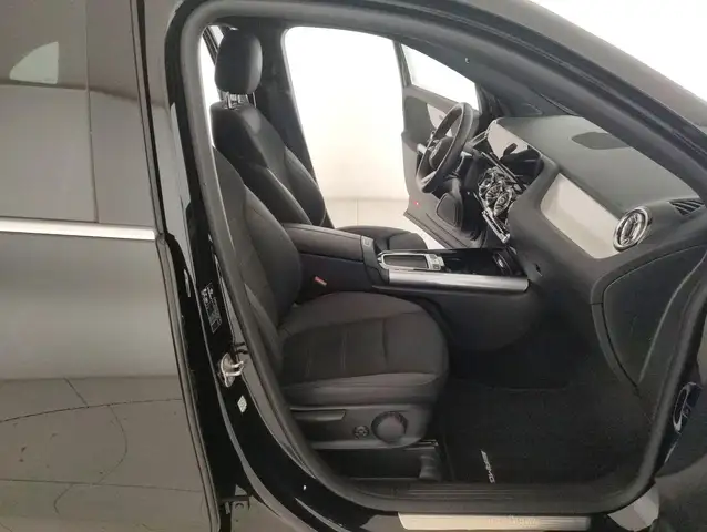 Mercedes-Benz Gla Class view 10