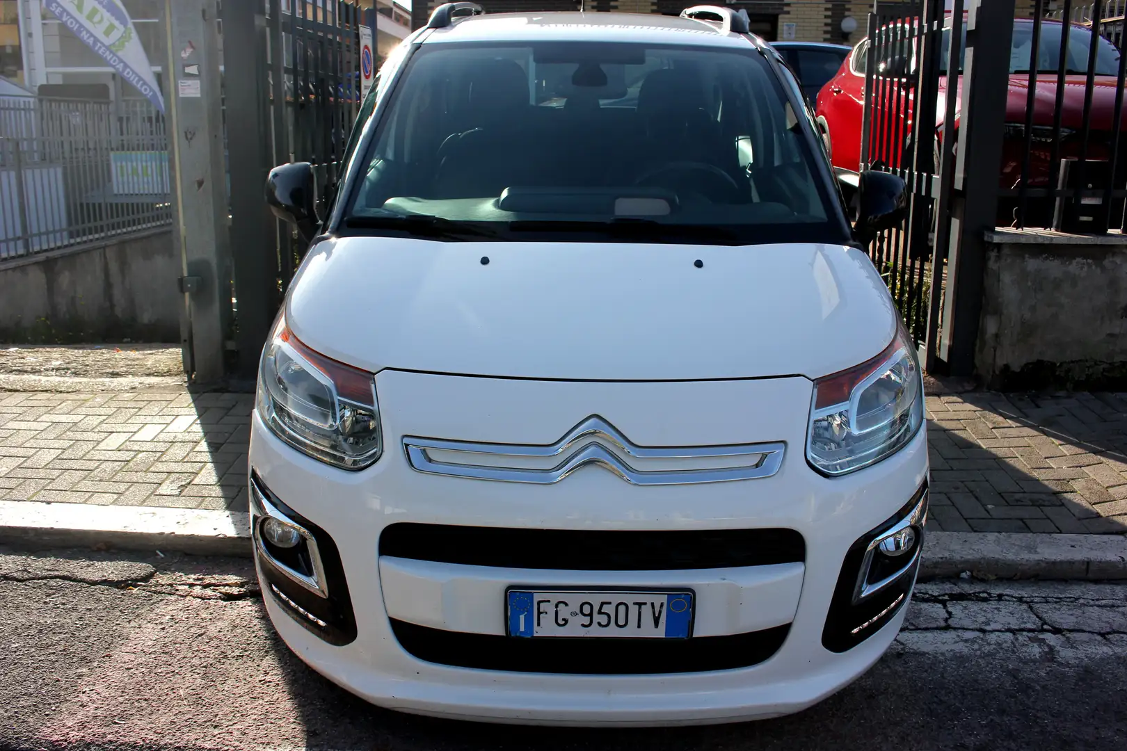 Citroen C3 Picasso 1.6 hdi 100 CV EURO 6 GARANZIA 12 M DISTRIBUZ. OK - 2