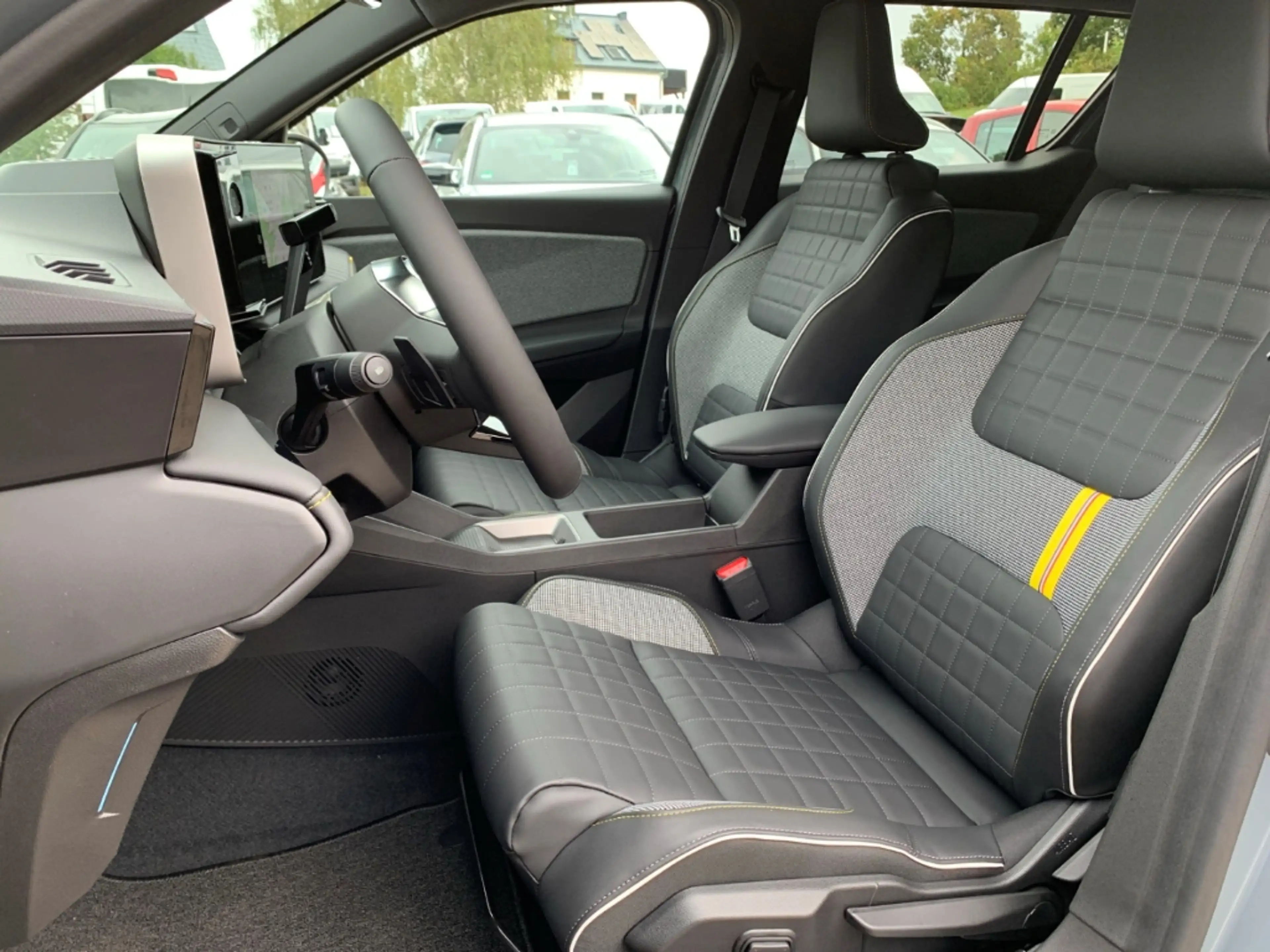 Renault R 4 ICONIC PLEIN SUD 150 COMFORTRANGE FA RDERUNG FÖRDE — photo 9