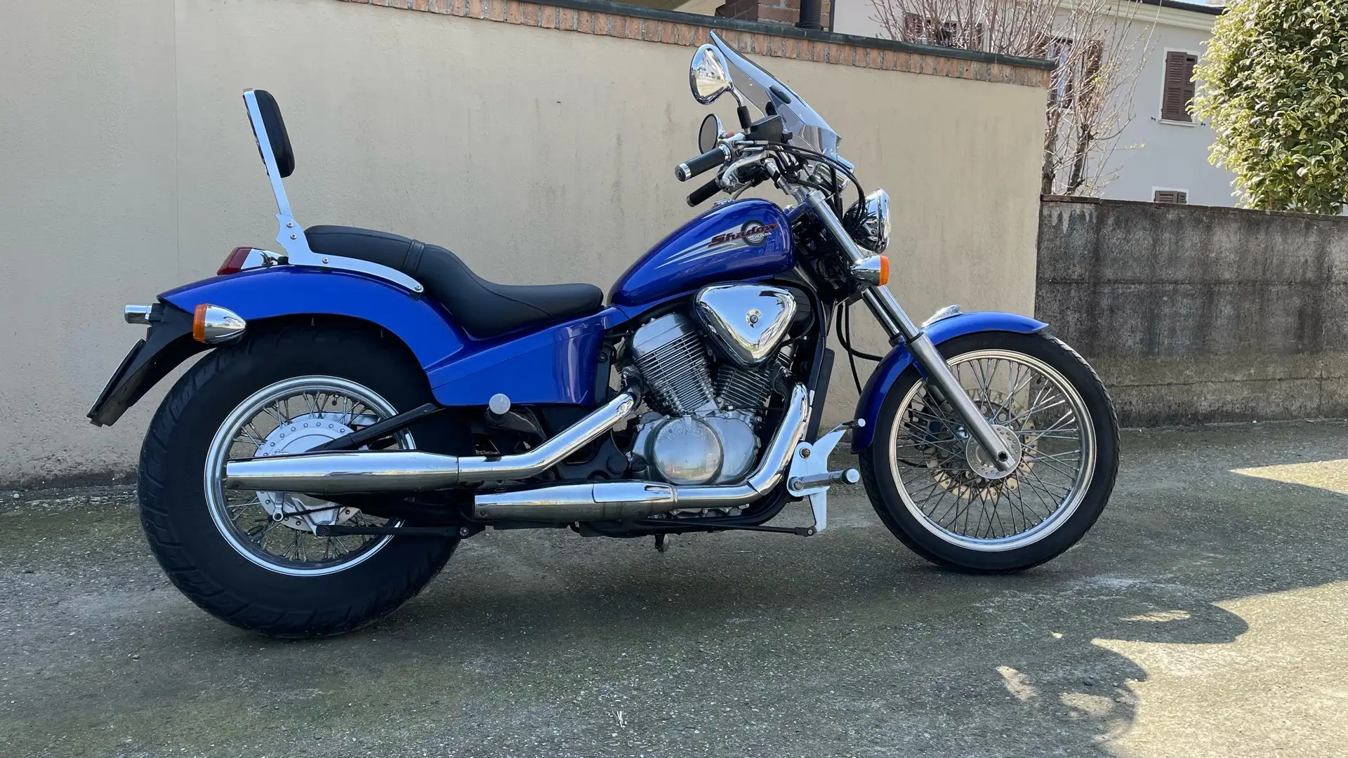 Honda Shadow 600 CUSTOM - 1
