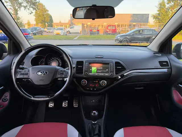 Kia Picanto view 9