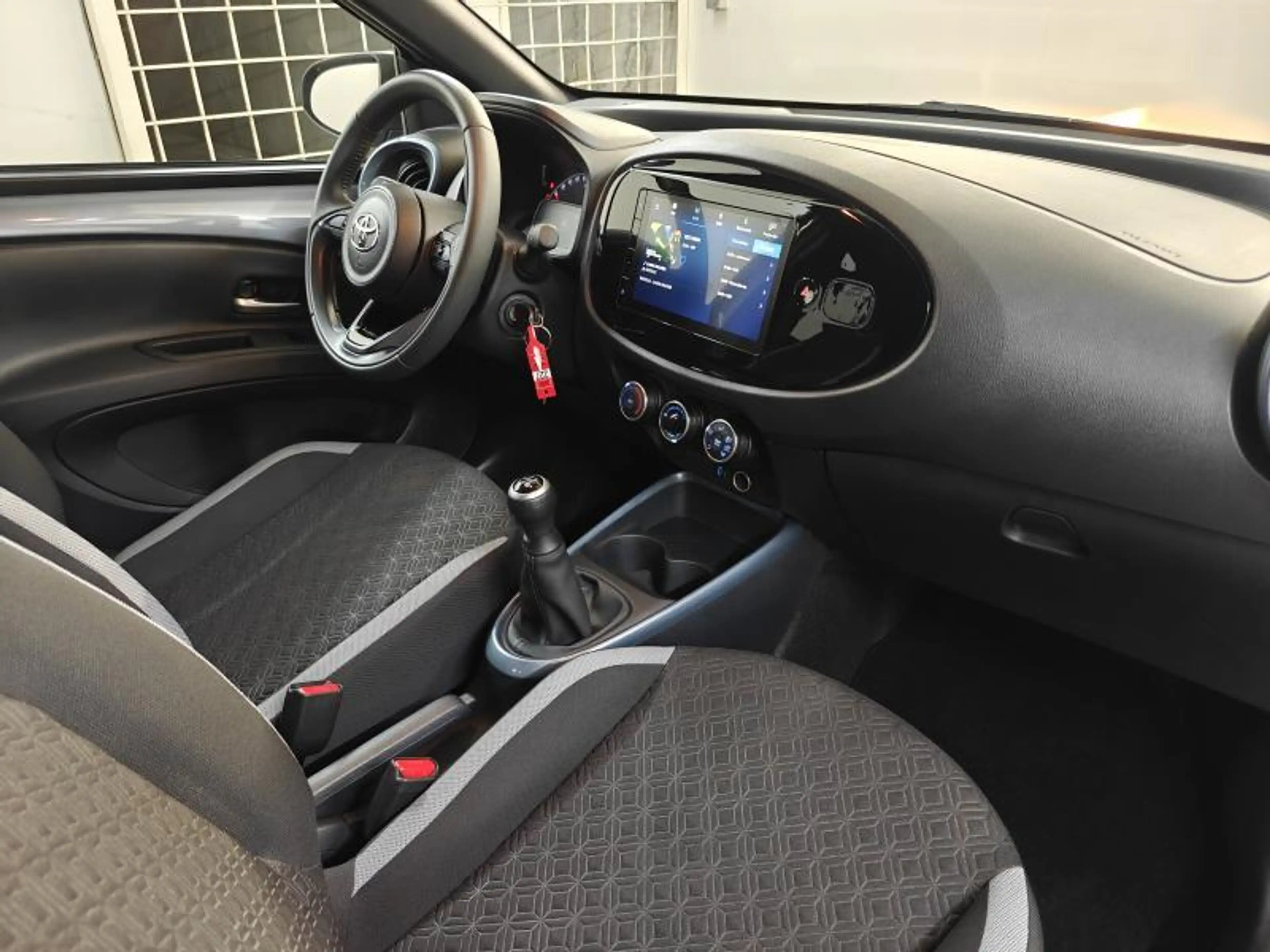Toyota Aygo X pulse - 17981km - Garantie — photo 11
