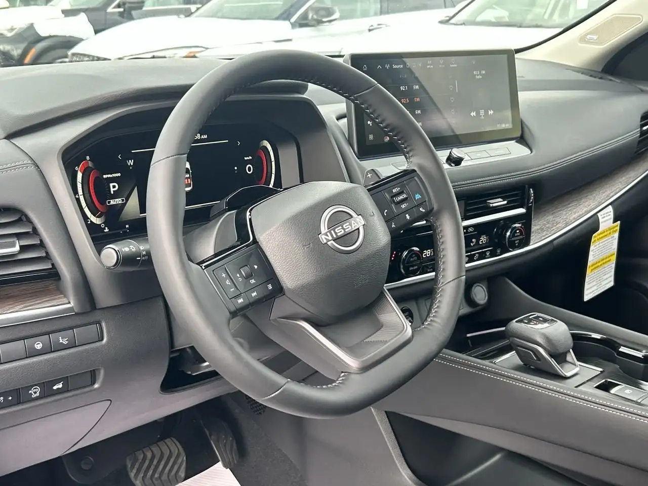 Nissan Rogue снимка Nissan Rogue