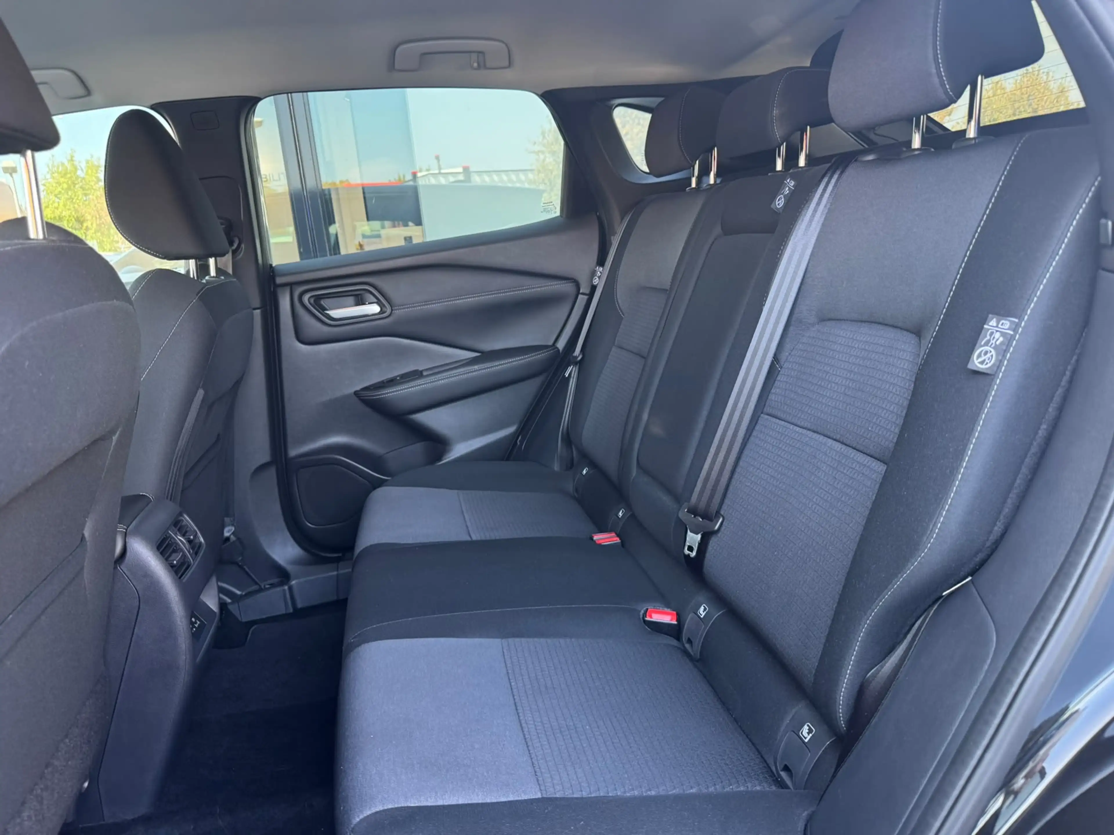 Nissan Qashqai 1.3 DIG-T MHEV N-CONNECTA/HEAD UP/WINTER/360°/NAVI — photo 9