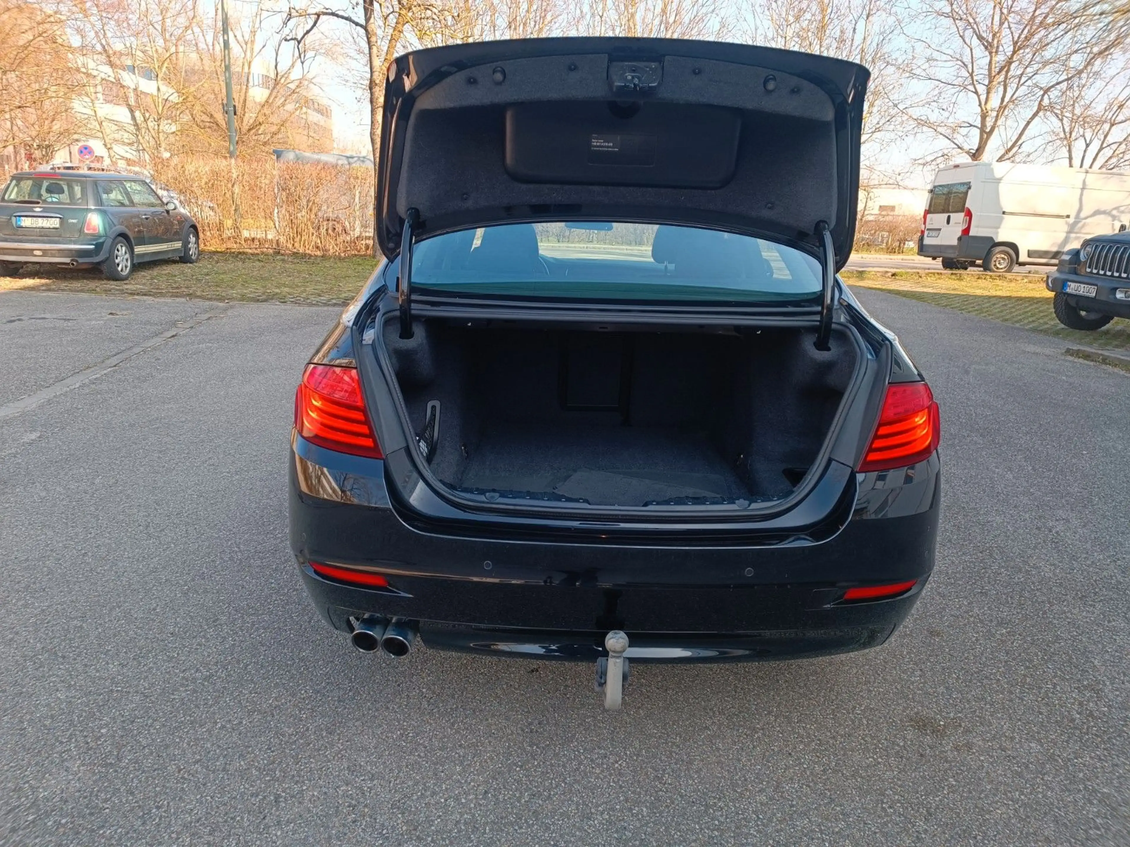 BMW 518 d - 1.Hand - Head Up - Standheizung - Top — photo 5