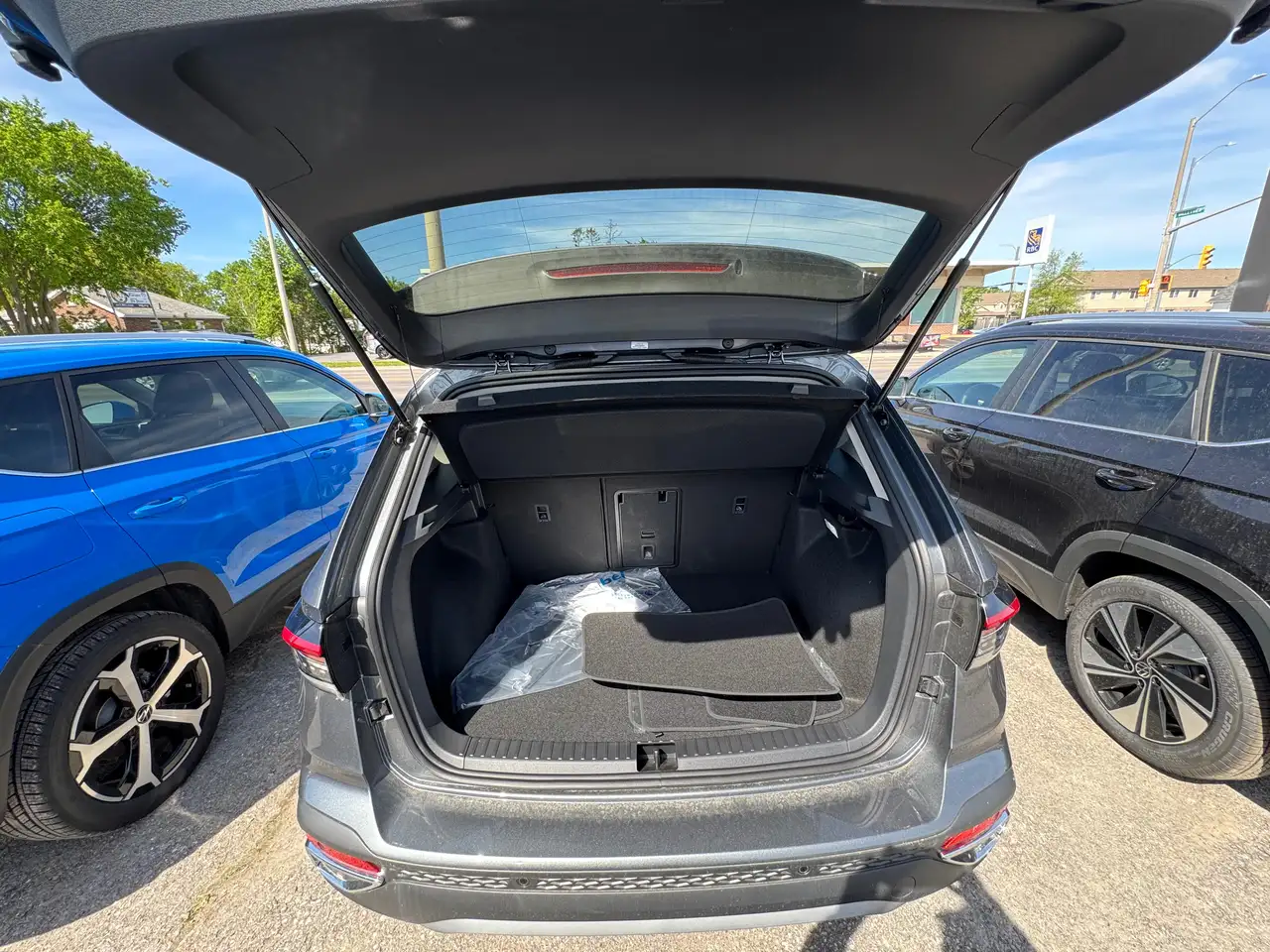 Volkswagen Taos снимка Volkswagen Taos