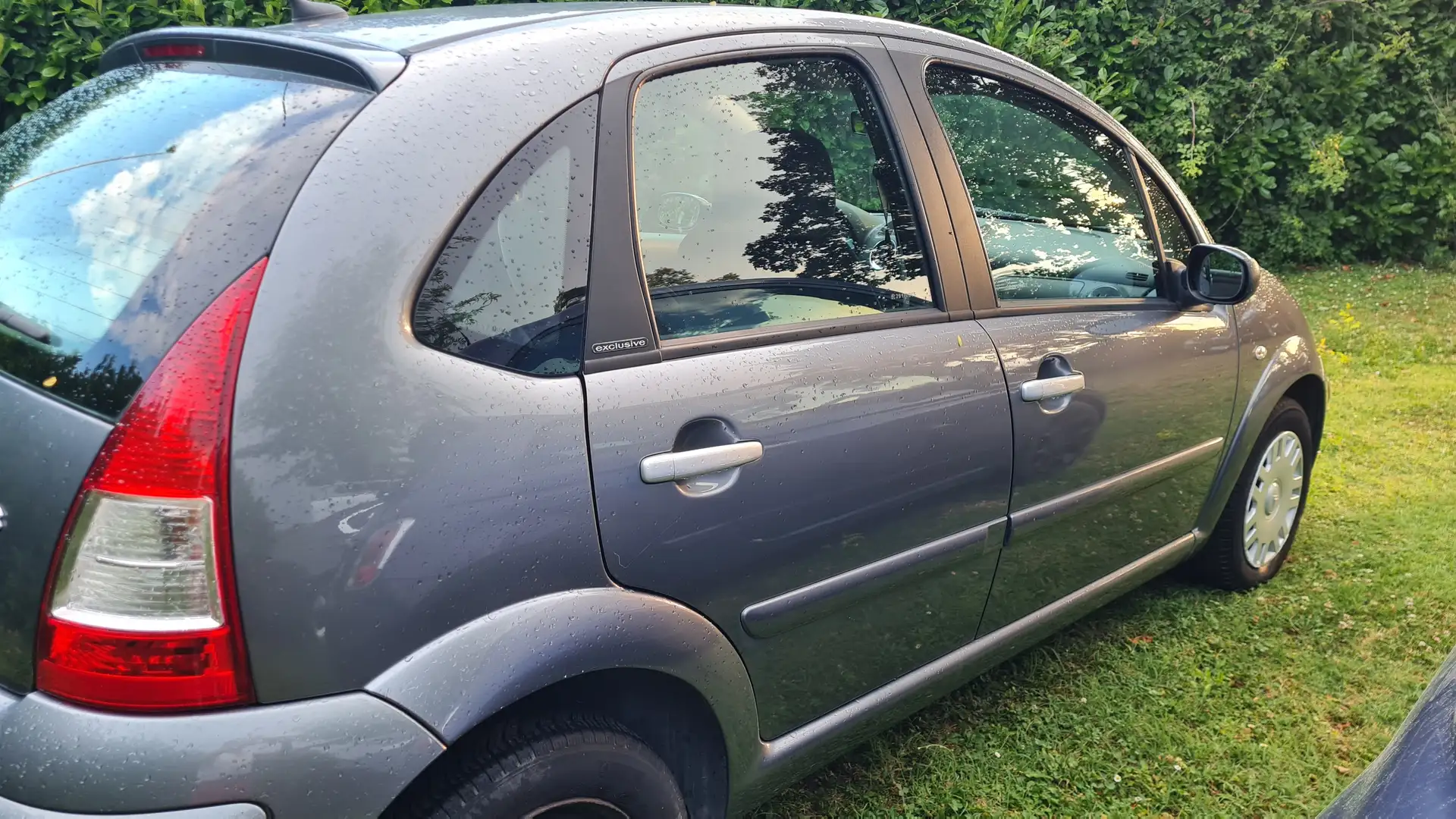Citroen C3 1.1 Exclusive Style Grijs - 2