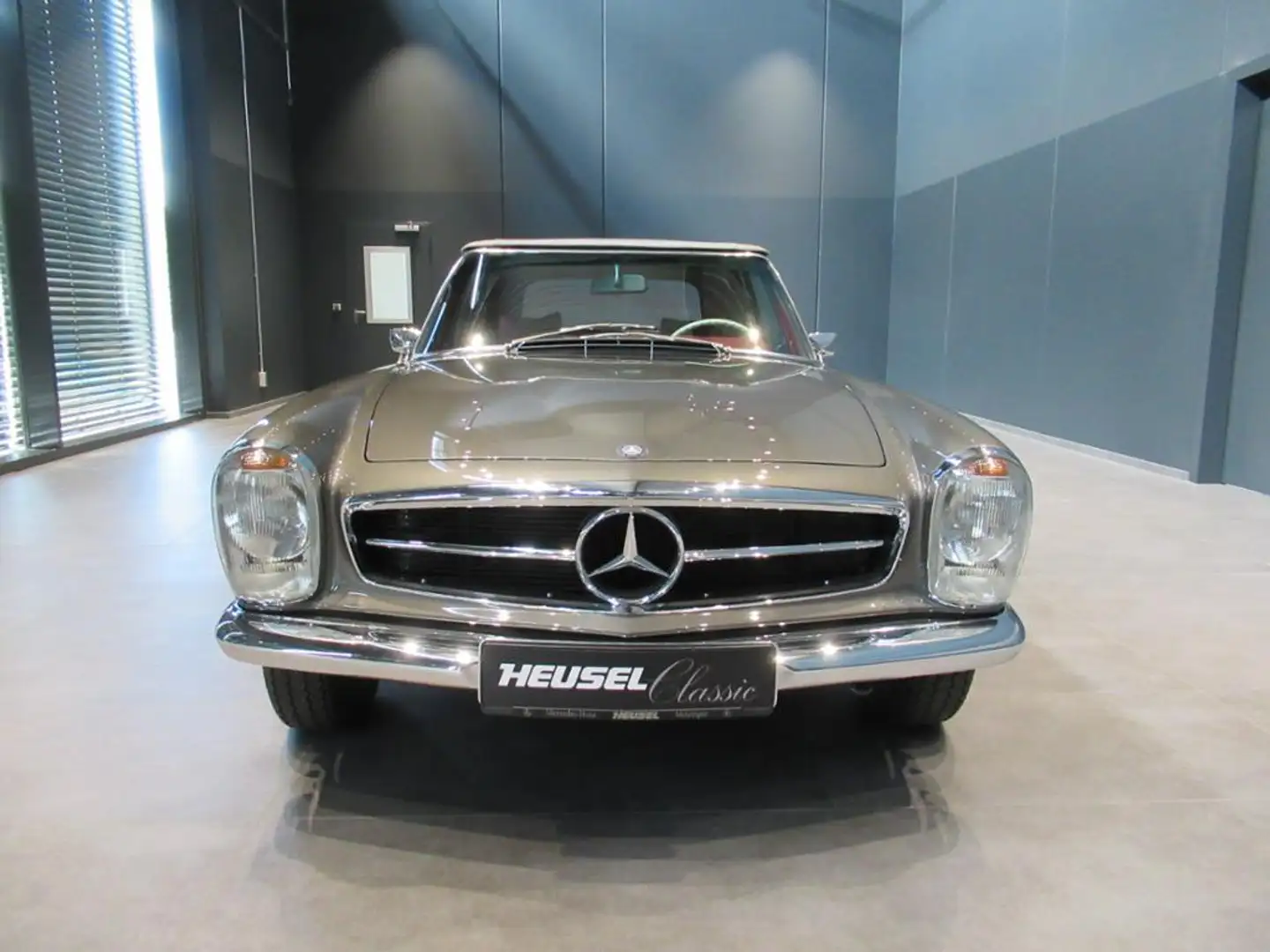 Mercedes-Benz 280 SL Pagode (W113)  *Sammlerfahrzeug* Grau - 2