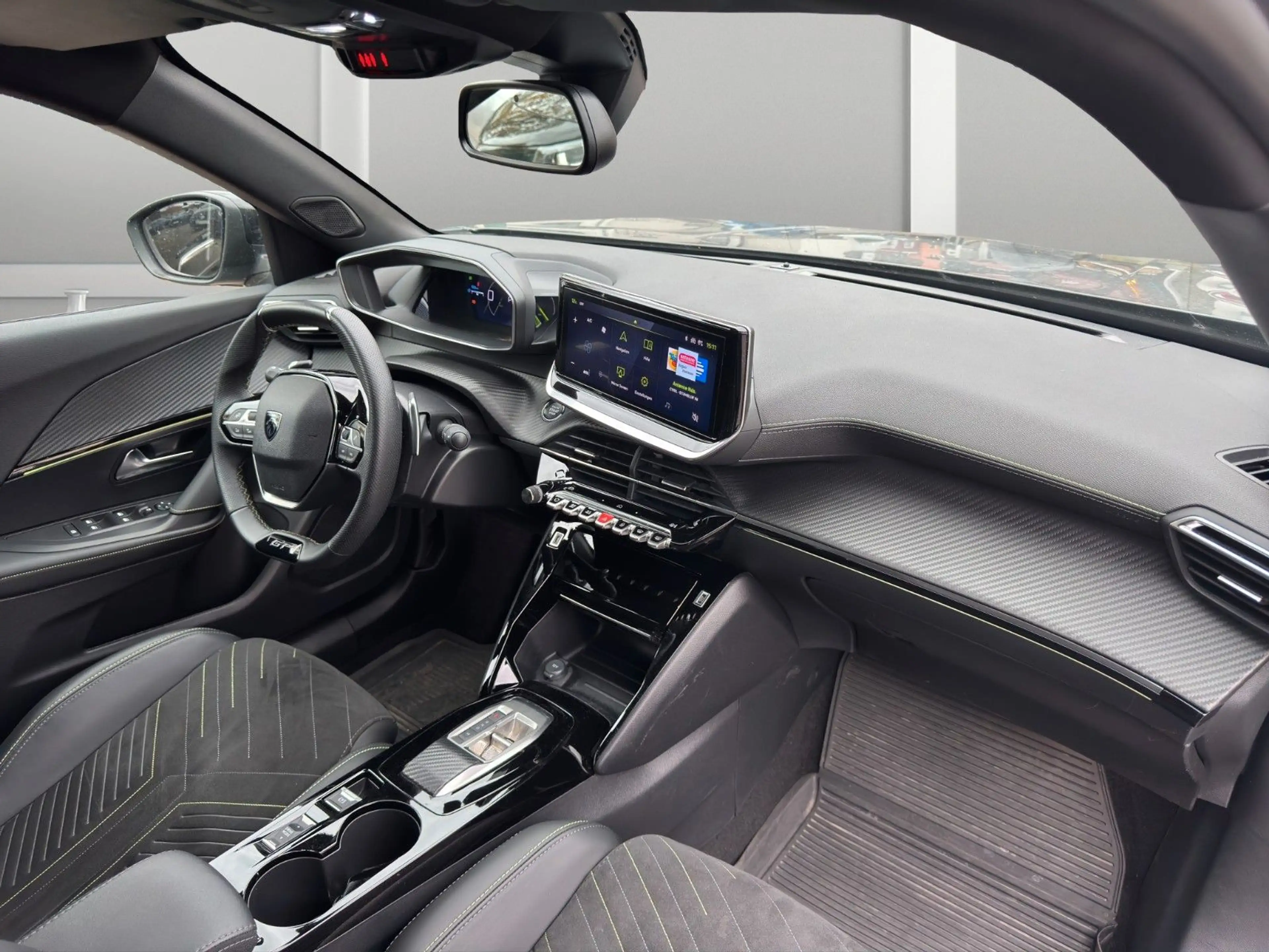 Peugeot 2008 GT Leder Navi CarPlay SHZ RFK LED ACC — photo 9