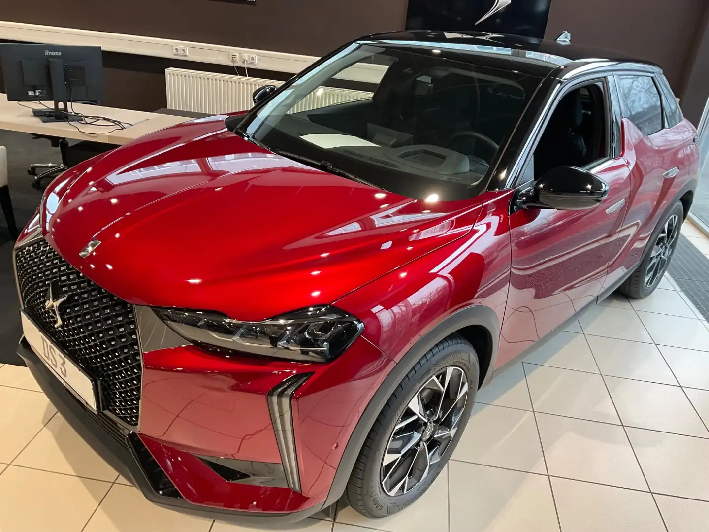 DS Automobiles DS 3 DS3 E-Tense Opera Voll*Navi*Leder*35min auf 80% Rot - 1
