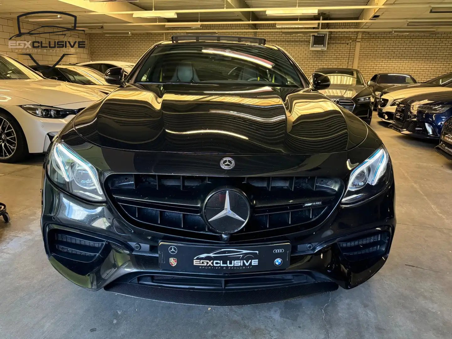 Mercedes-Benz E 63 AMG S 4MATIC Premium Plus Edition1 Schaal/Carbon/Burme Zwart - 2