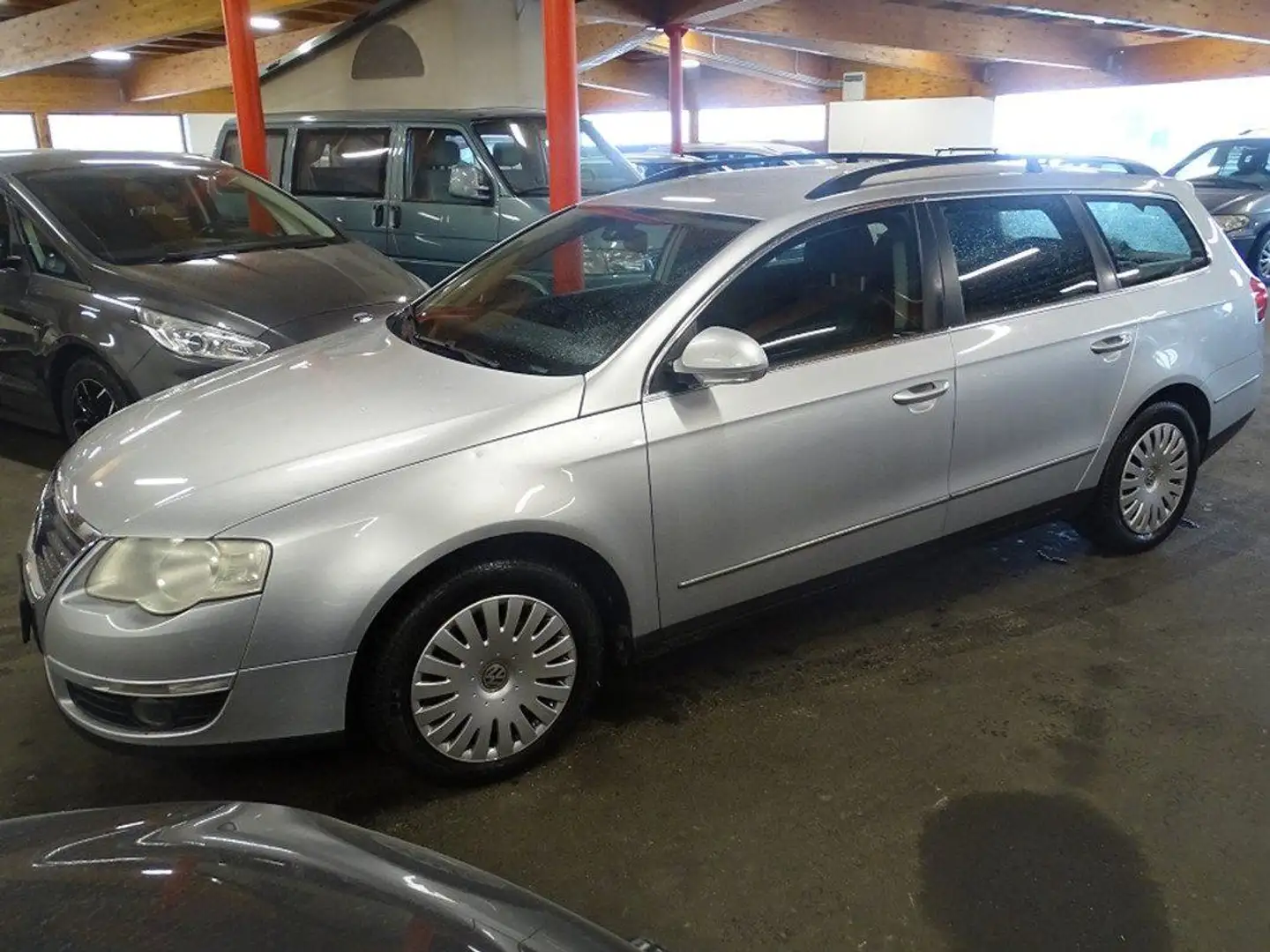 Volkswagen Passat Variant 2.0 TDI Comfortline 140 CV Argento - 1