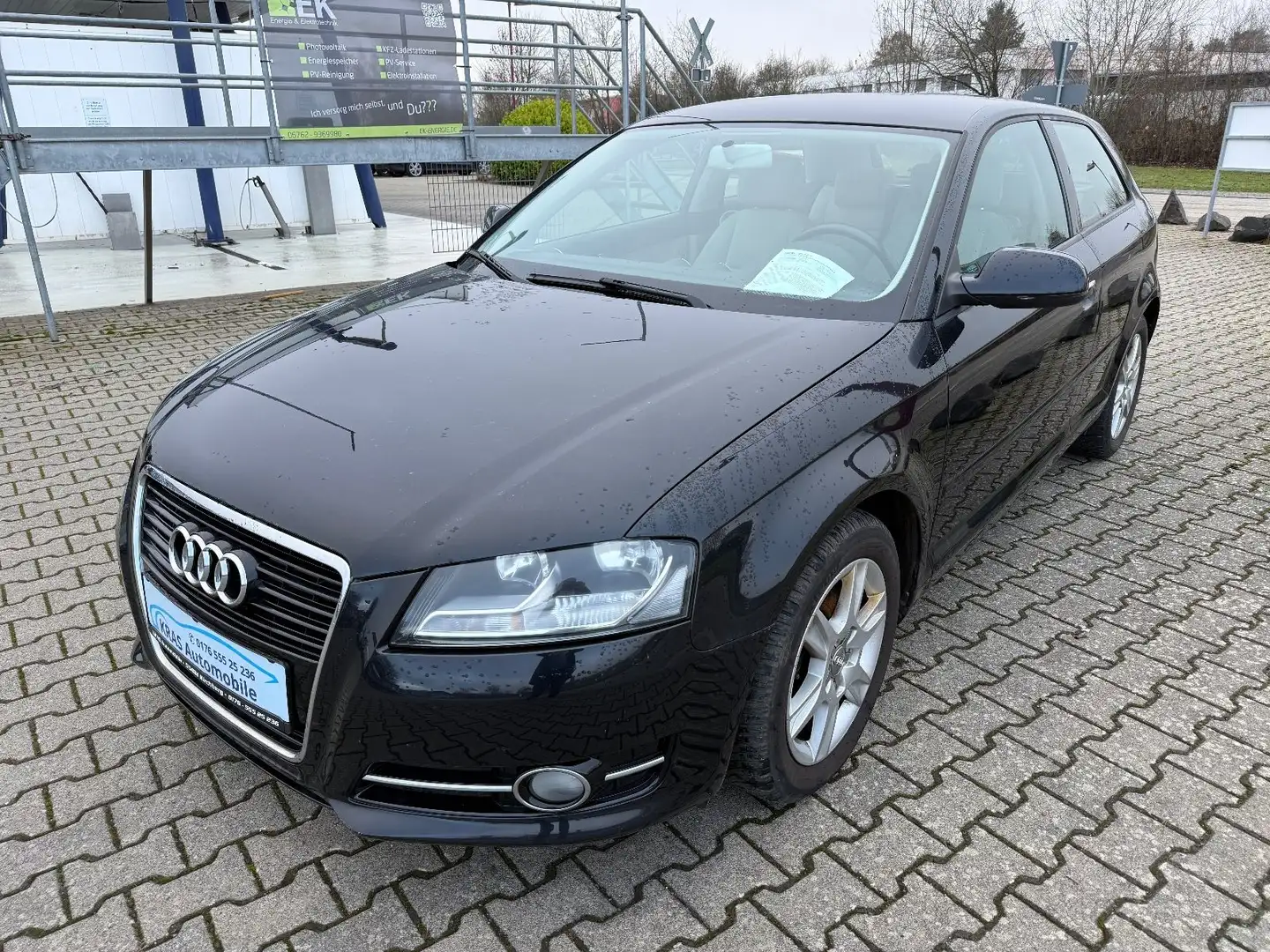 Audi A3 1.4 TFSI Attraction+Klimaautomatik+Sitzh+Alus Černá - 1