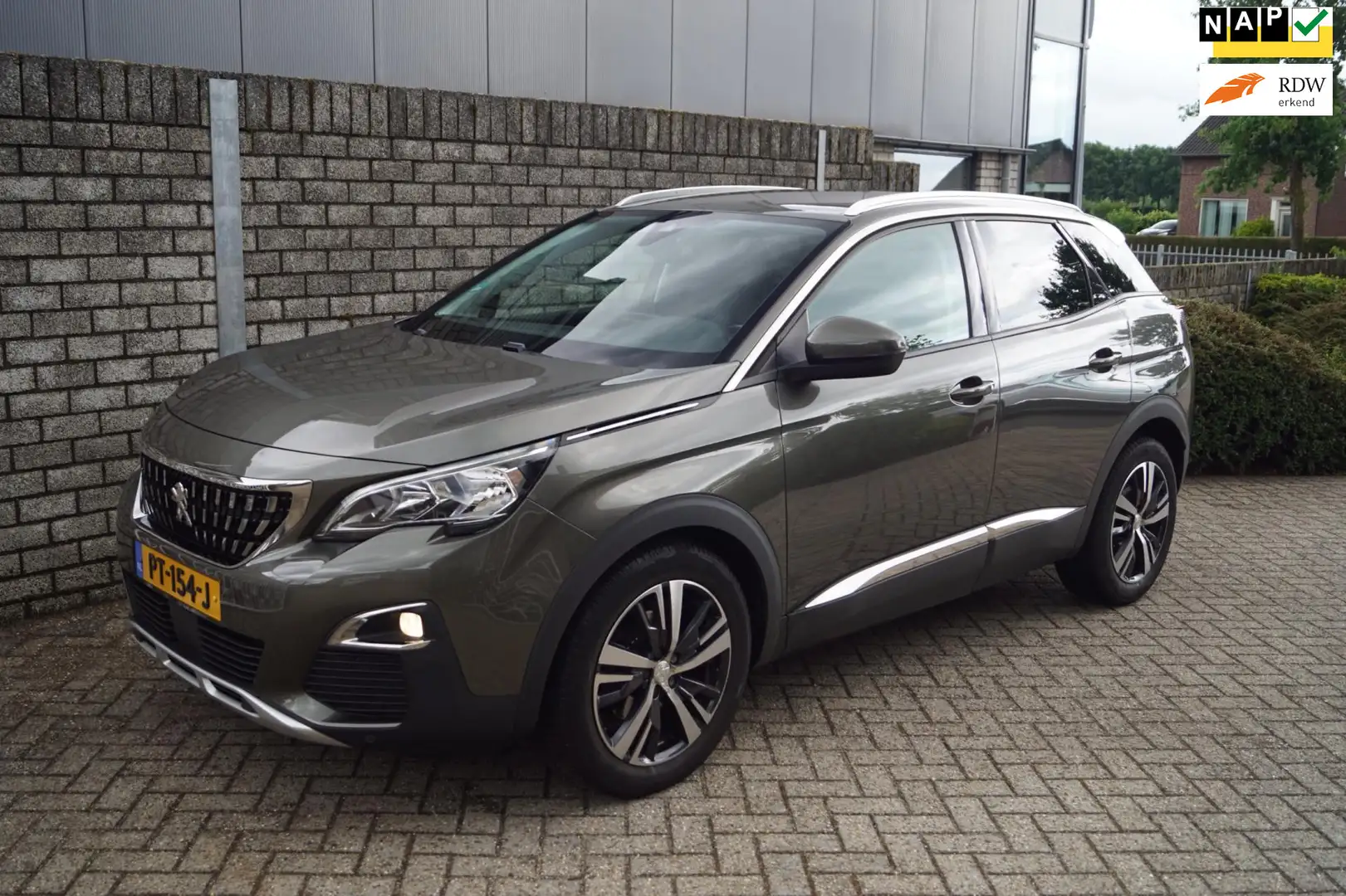 Peugeot 3008 1.6 e-THP Allure Autom Half Leder Sportst Navi Cli Szürke - 1