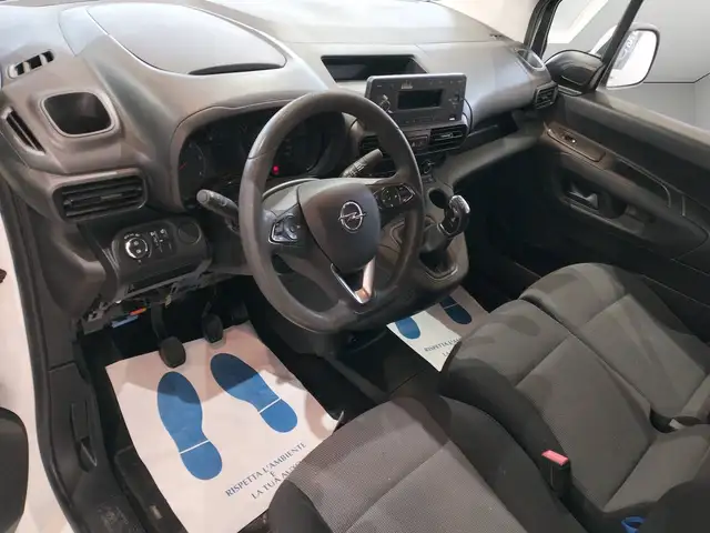 Opel Combo view 8