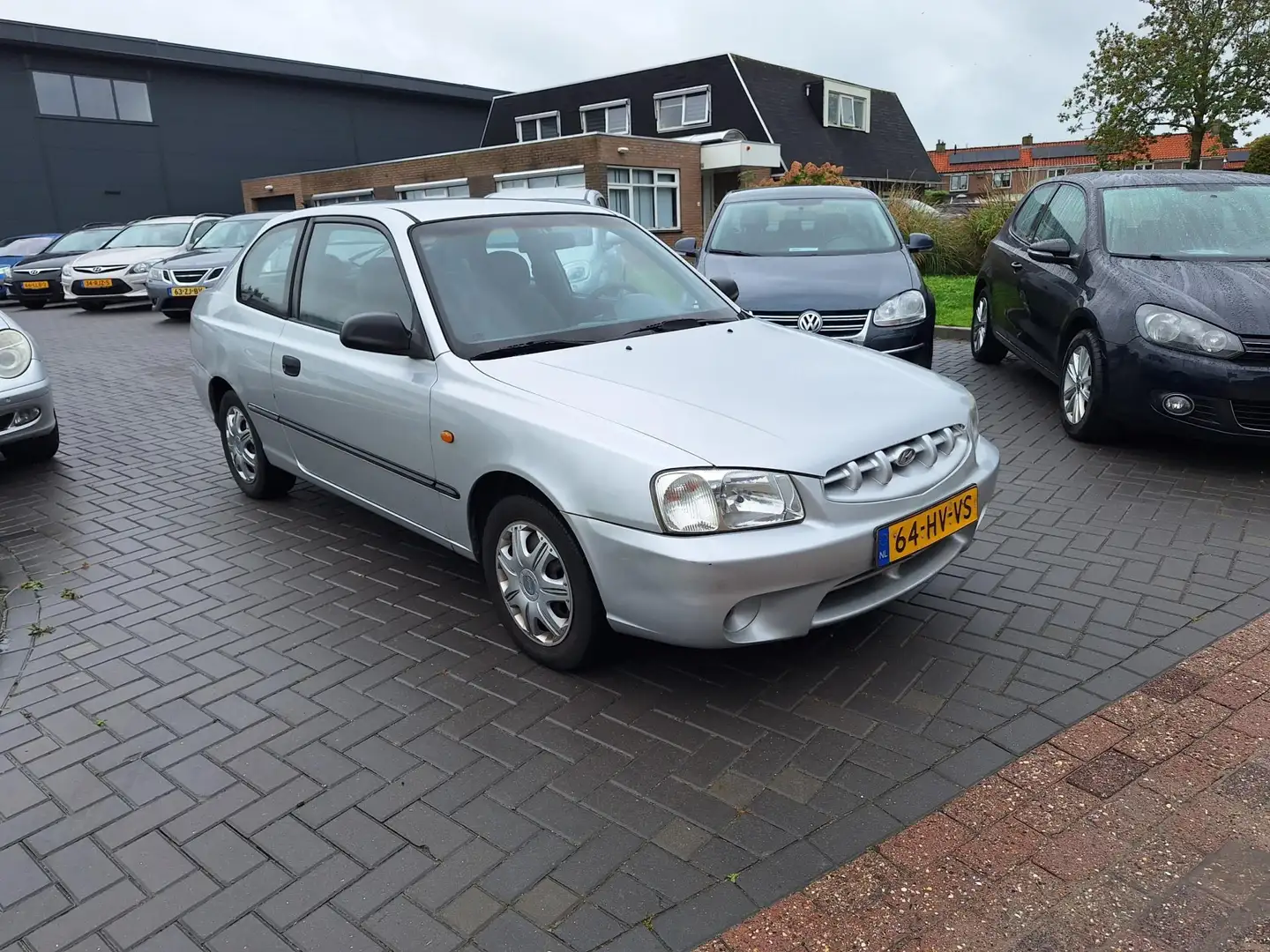 Hyundai ACCENT 1.5i LS / AUTOMAAT / APK september 2026 Grijs - 2