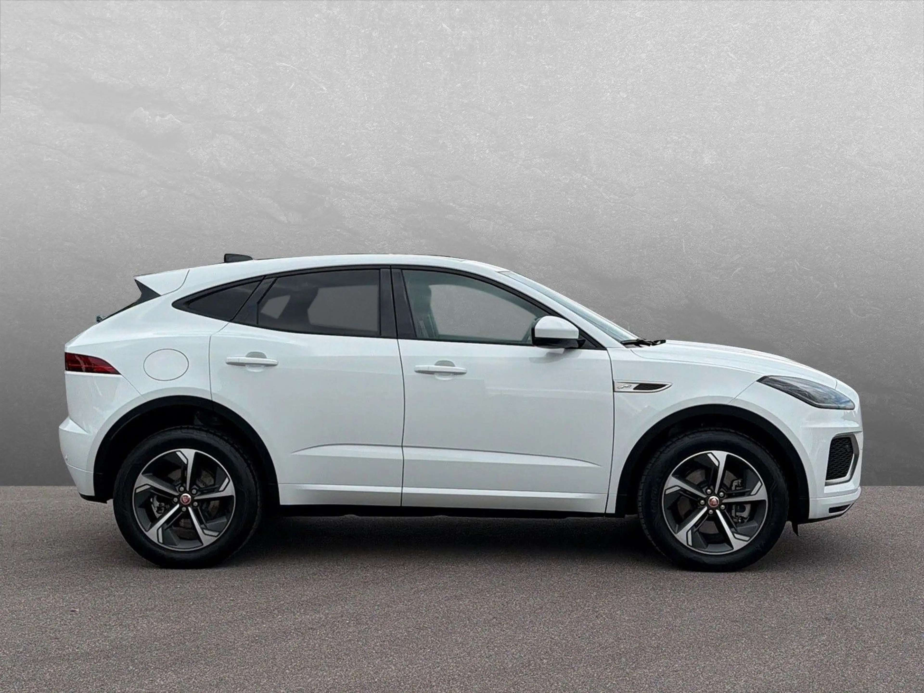 Jaguar E-Pace P300e R-DYNAMIC SE AWD ACC LED — photo 6