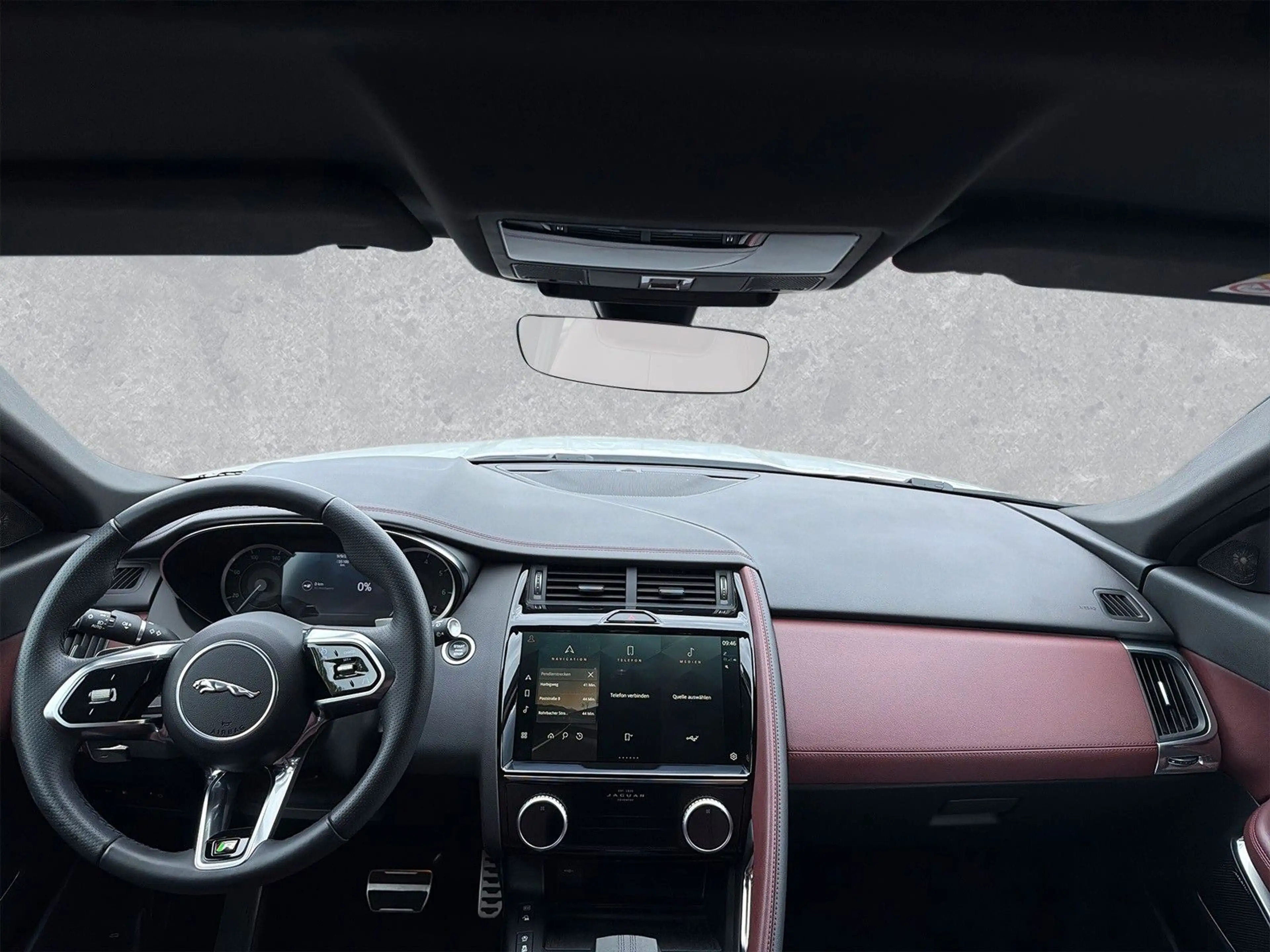 Jaguar E-Pace P300e R-DYNAMIC SE AWD ACC LED — photo 4