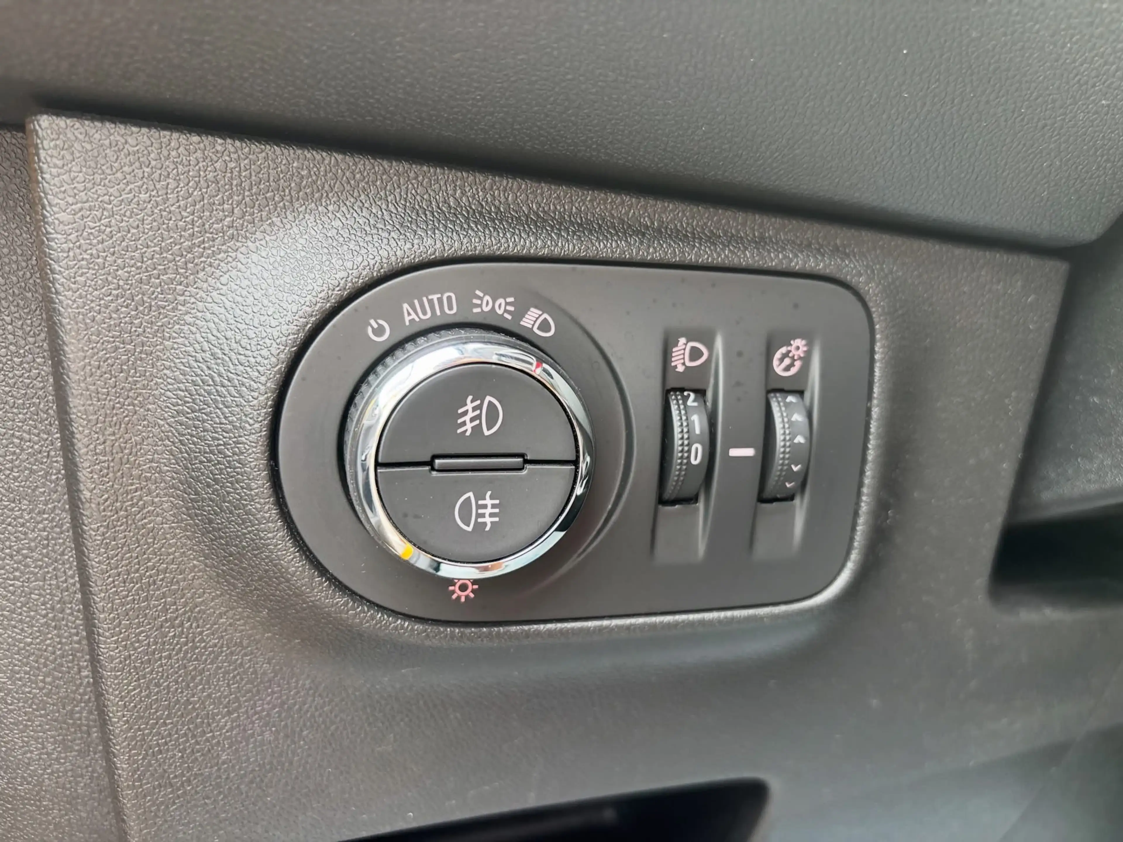 Opel Corsa Corsa 1.4i Black Edition — photo 13
