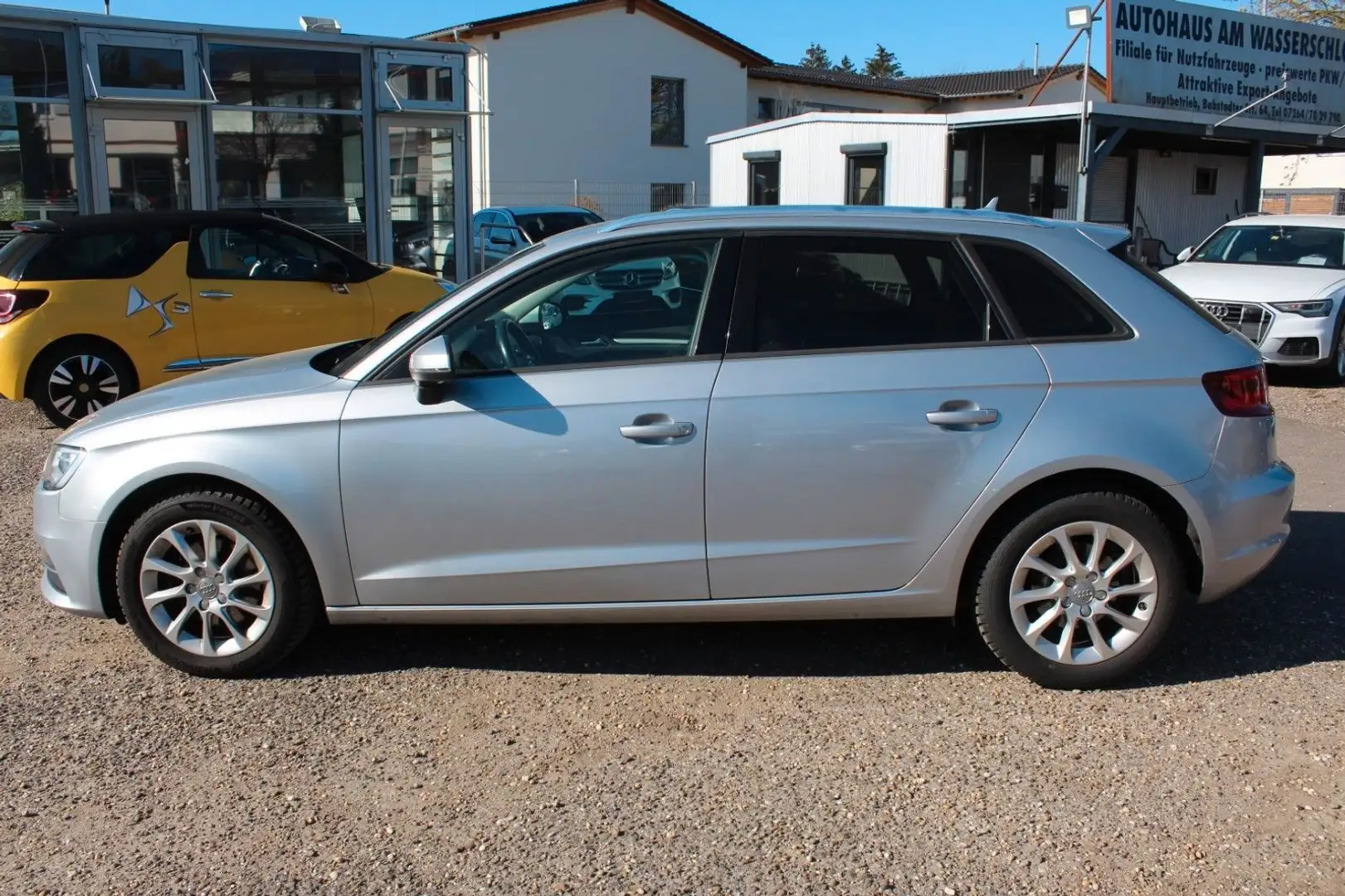 Audi A3 SB attraction 1.6 TDI*NAVI-MMI*1.Hd.*Bi-Xenon Silber - 2