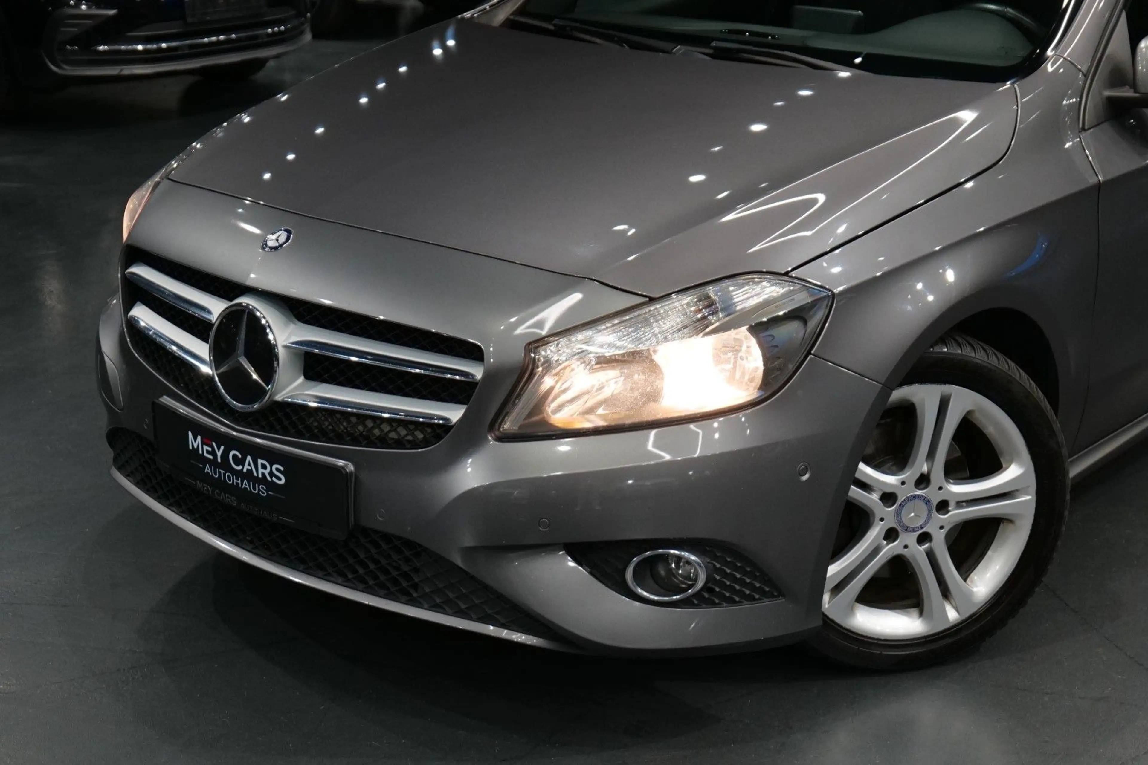 Mercedes-Benz A 180 BlueEfficiency *Tempomat*PDC*Sportsitze* — photo 2