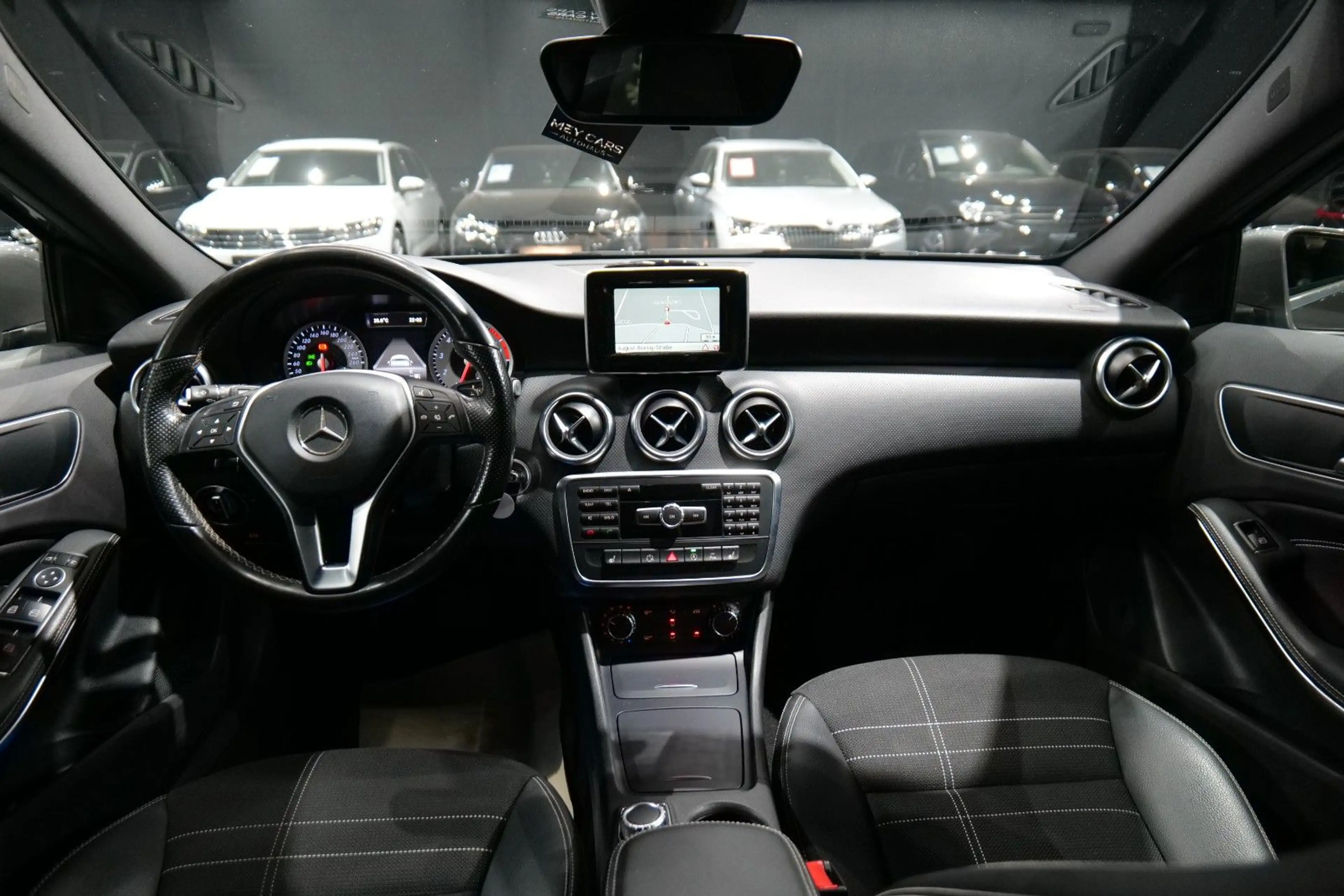 Mercedes-Benz A 180 BlueEfficiency *Tempomat*PDC*Sportsitze* — photo 14