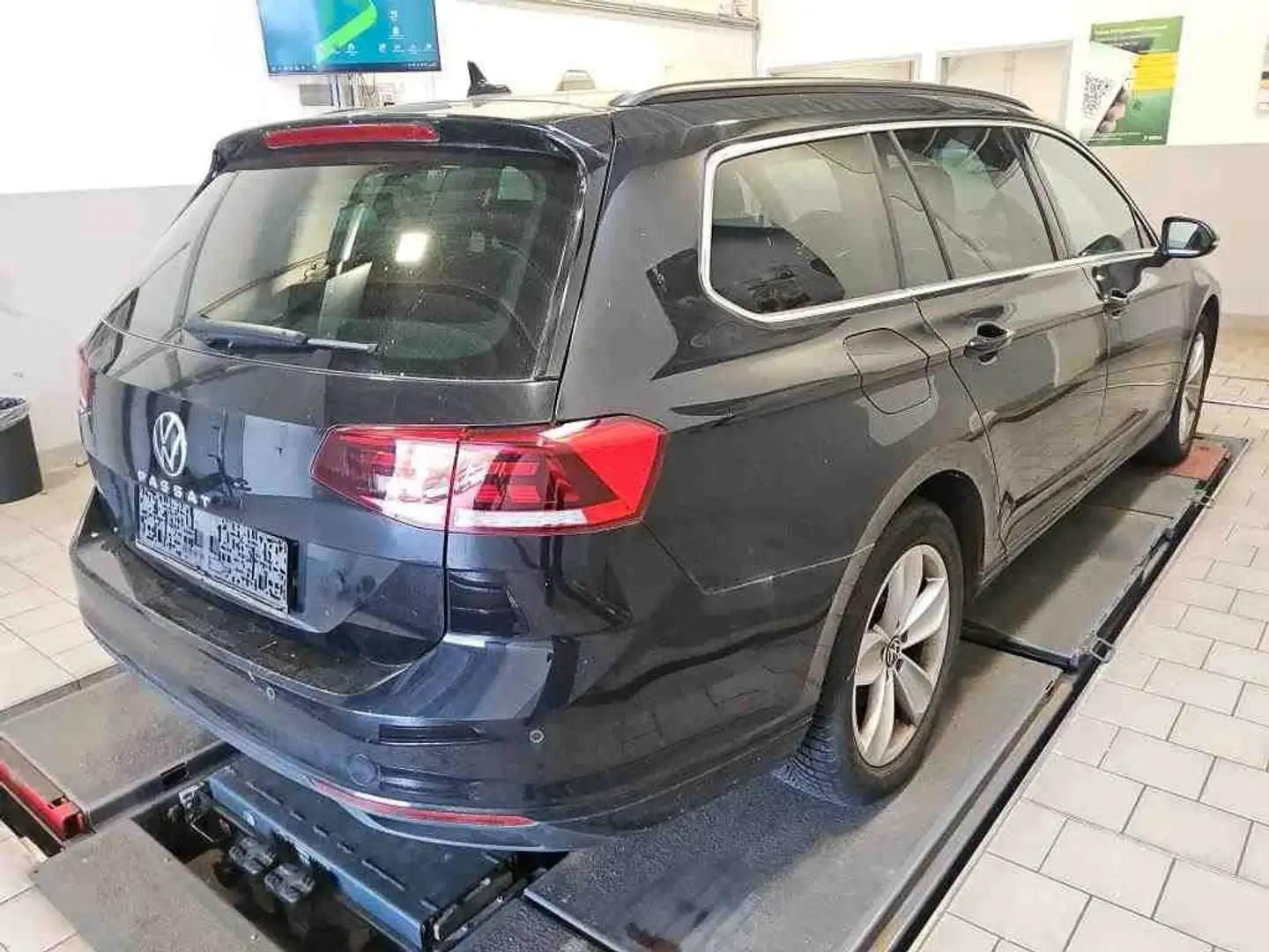 Volkswagen Passat Variant Business 2.0 TDI*NAVI*TEMP*XENON* Schwarz - 2