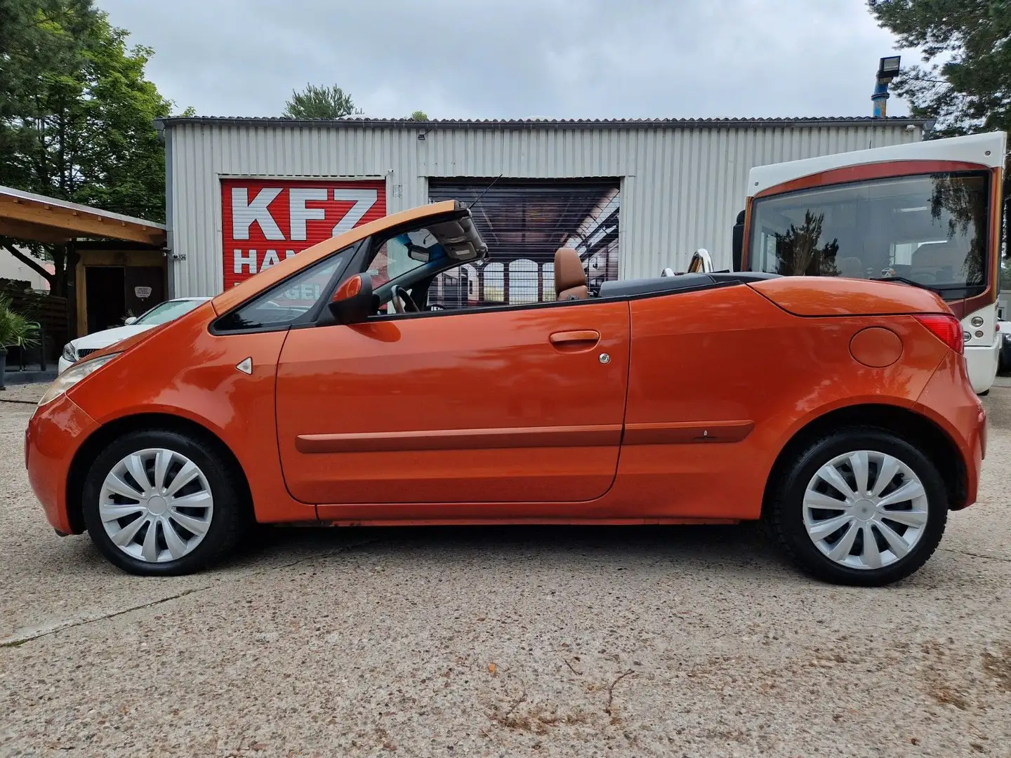 Mitsubishi Colt COLT 1.5i CZC CABRiO INViTE KLiMA LEDER TÜVNEU Orange - 2